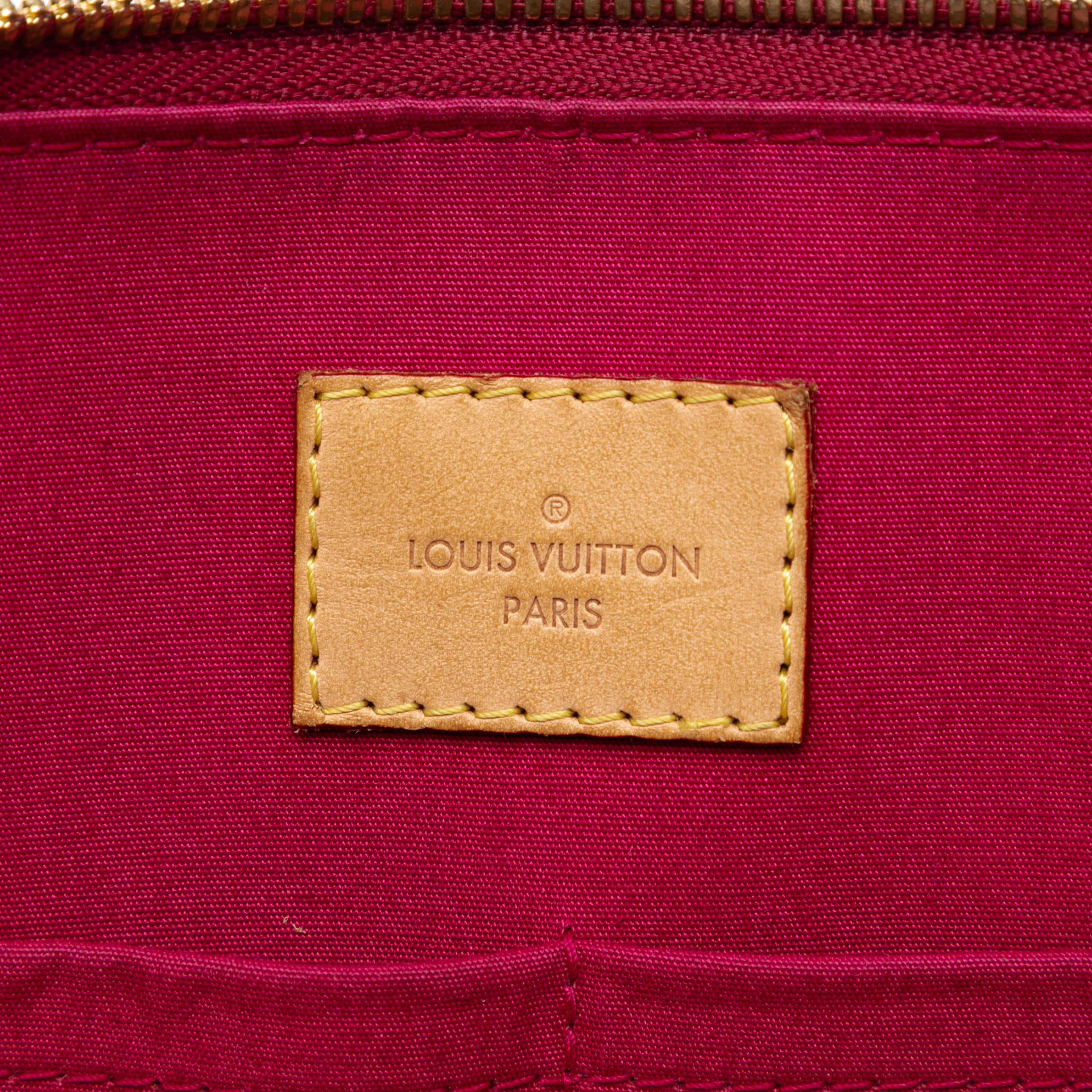 Louis Vuitton Monogram Vernis Alma Pm, från Luxclusif, i färgen red. Klicka för att öppna bilden i stort format