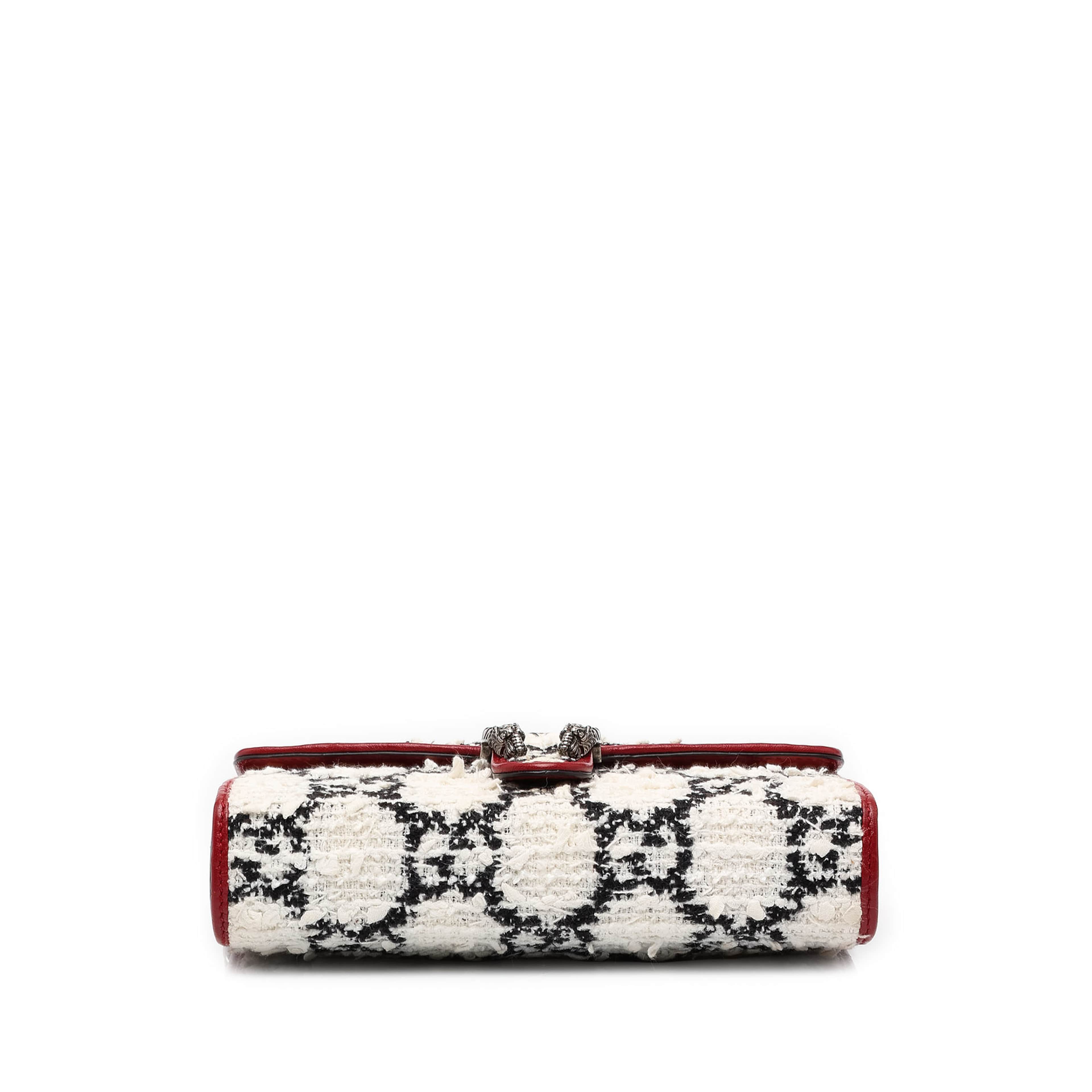Gucci Gg Tweed Dionysus Wallet On Chain, från Luxclusif, i färgen vit. Klicka för att öppna bilden i stort format