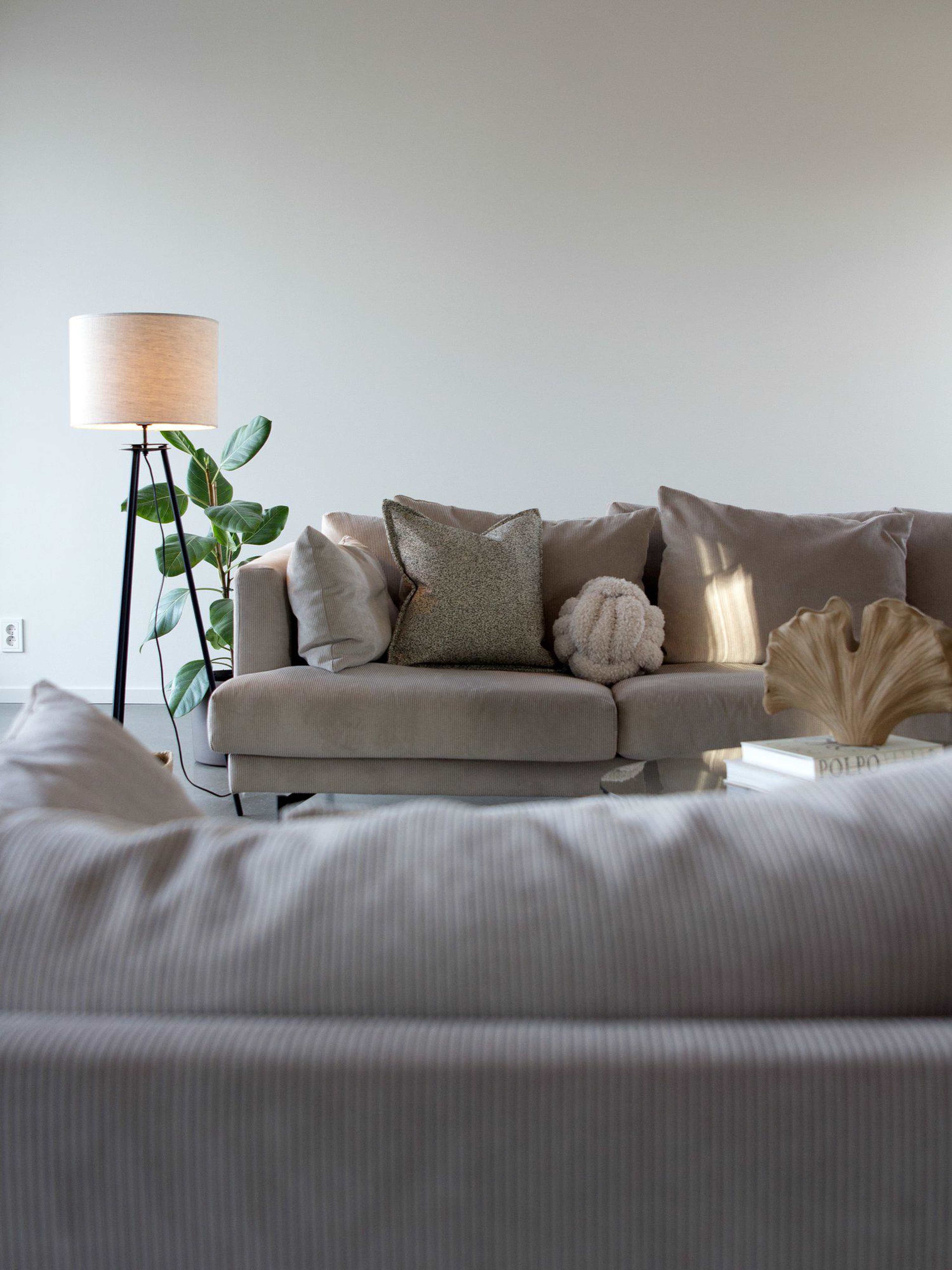 Hella Kuddfodral, från Svanefors, i färgen beige. Klicka för att öppna bilden i stort format