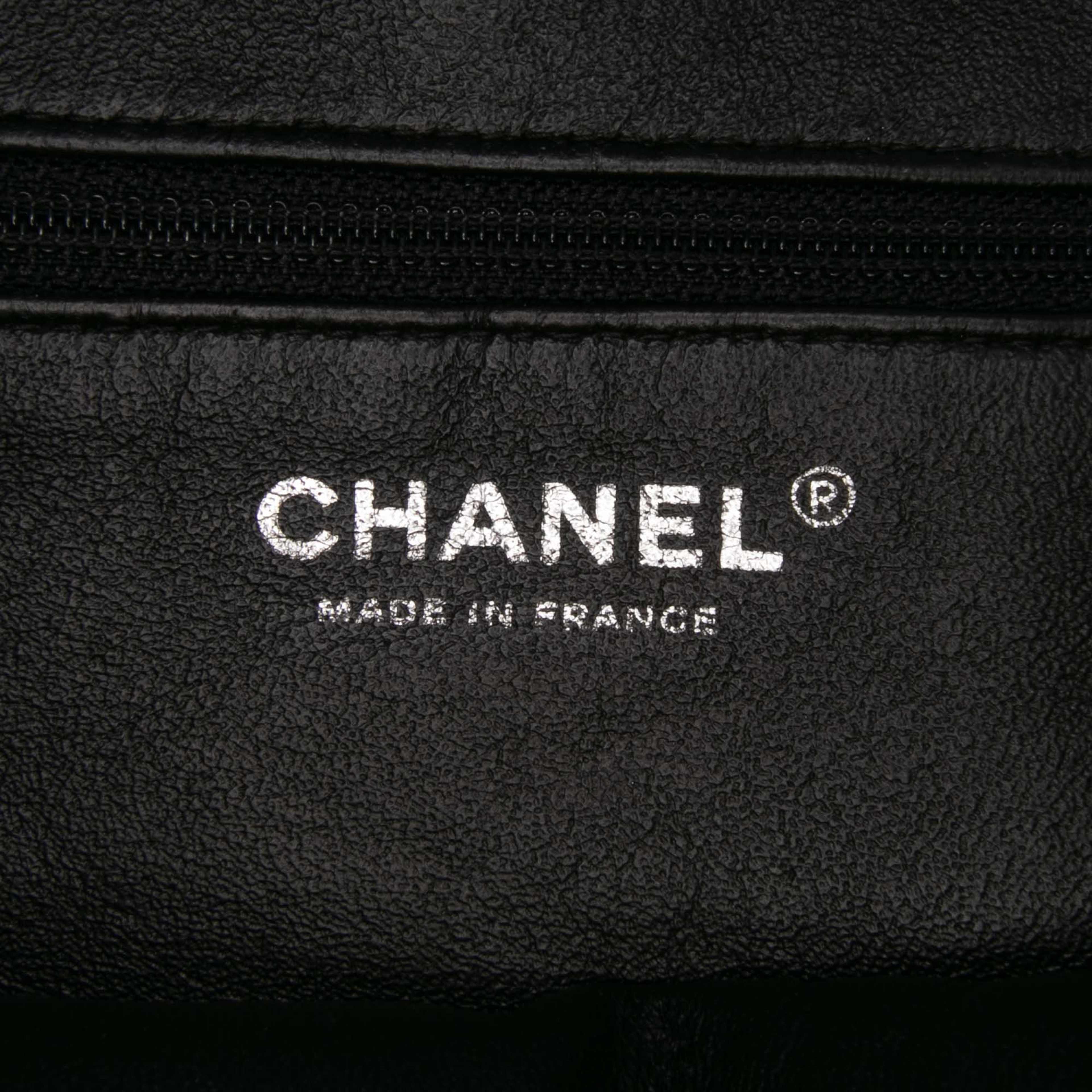 Chanel Cc Tweed Chain Fantasy Crossbody, från Luxclusif, i färgen black. Klicka för att öppna bilden i stort format