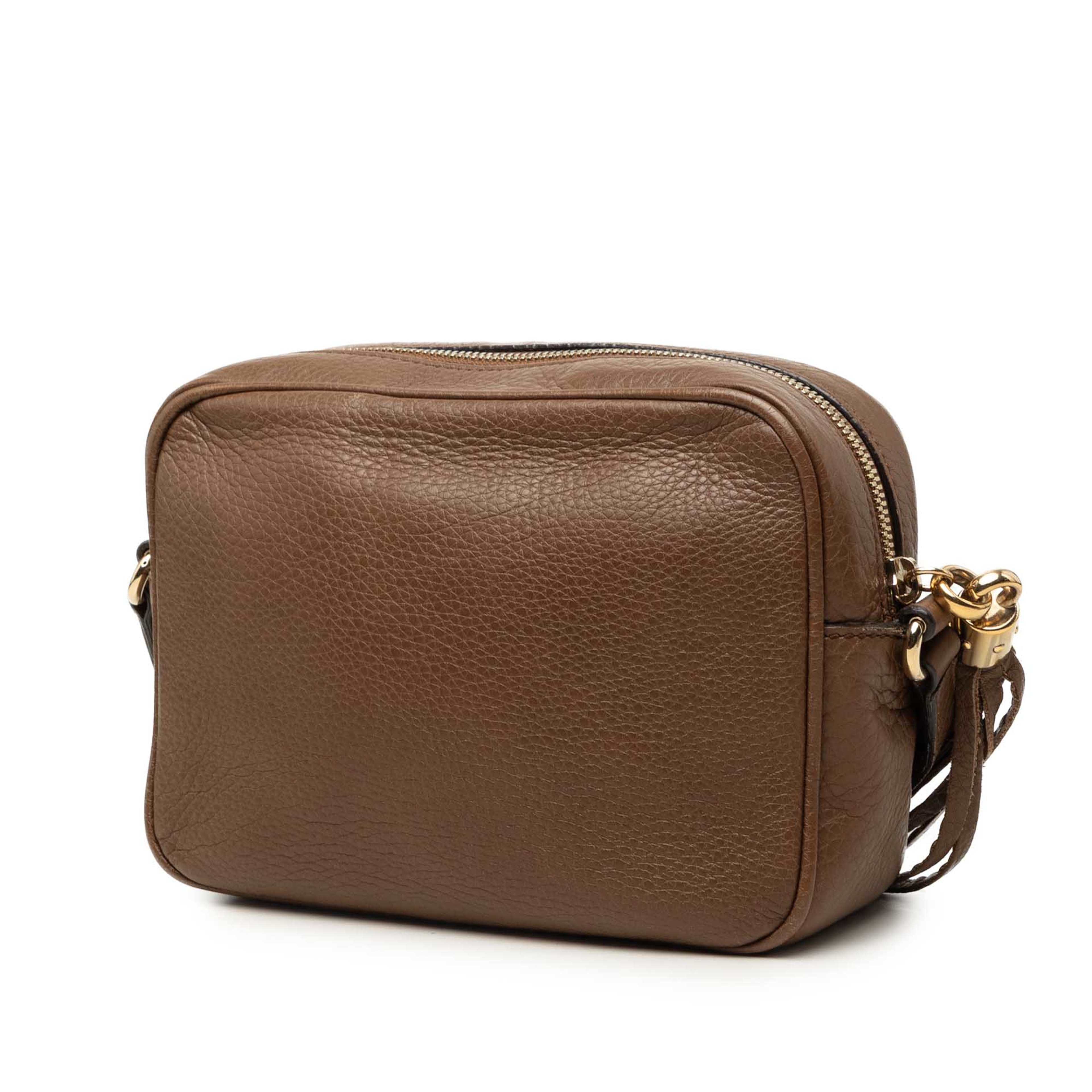 Gucci Calfskin Soho Disco Crossbody, från Luxclusif, i färgen brun. Klicka för att öppna bilden i stort format