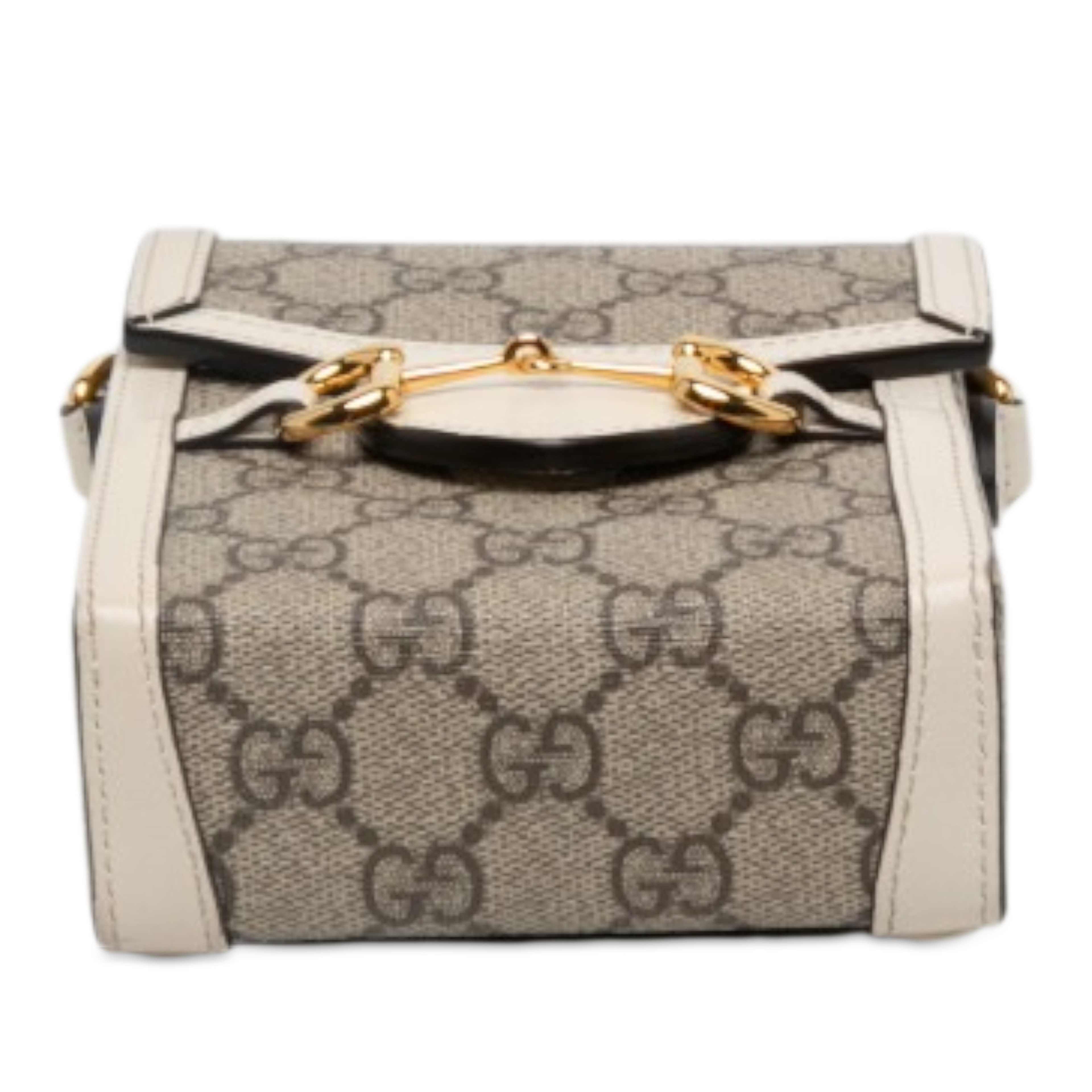 Gucci Mini Gg Supreme Horsebit 1955 Crossbody, från Luxclusif, i färgen beige. Klicka för att öppna bilden i stort format