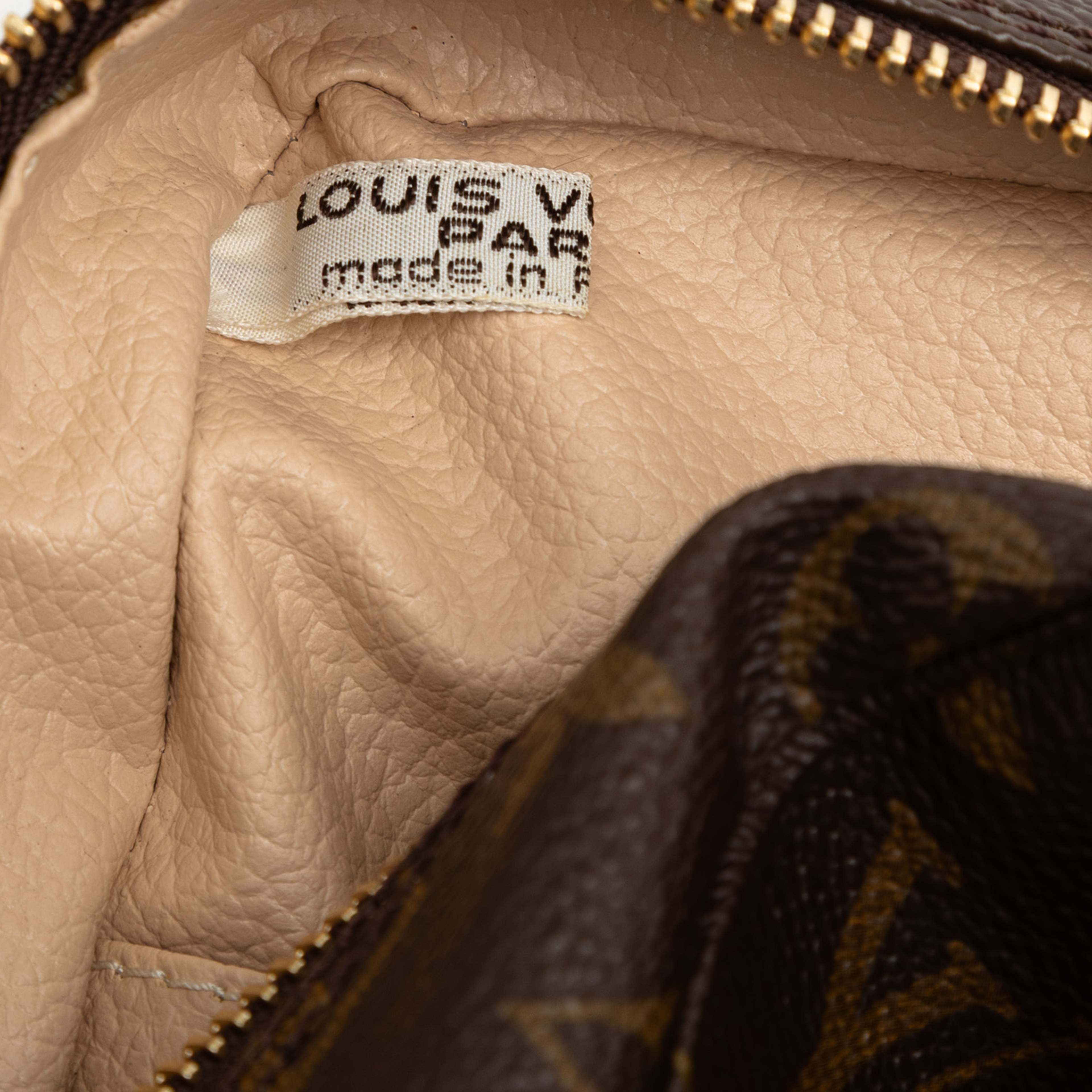 Louis Vuitton Monogram Trousse Toilette 28, från Luxclusif, i färgen brown. Klicka för att öppna bilden i stort format