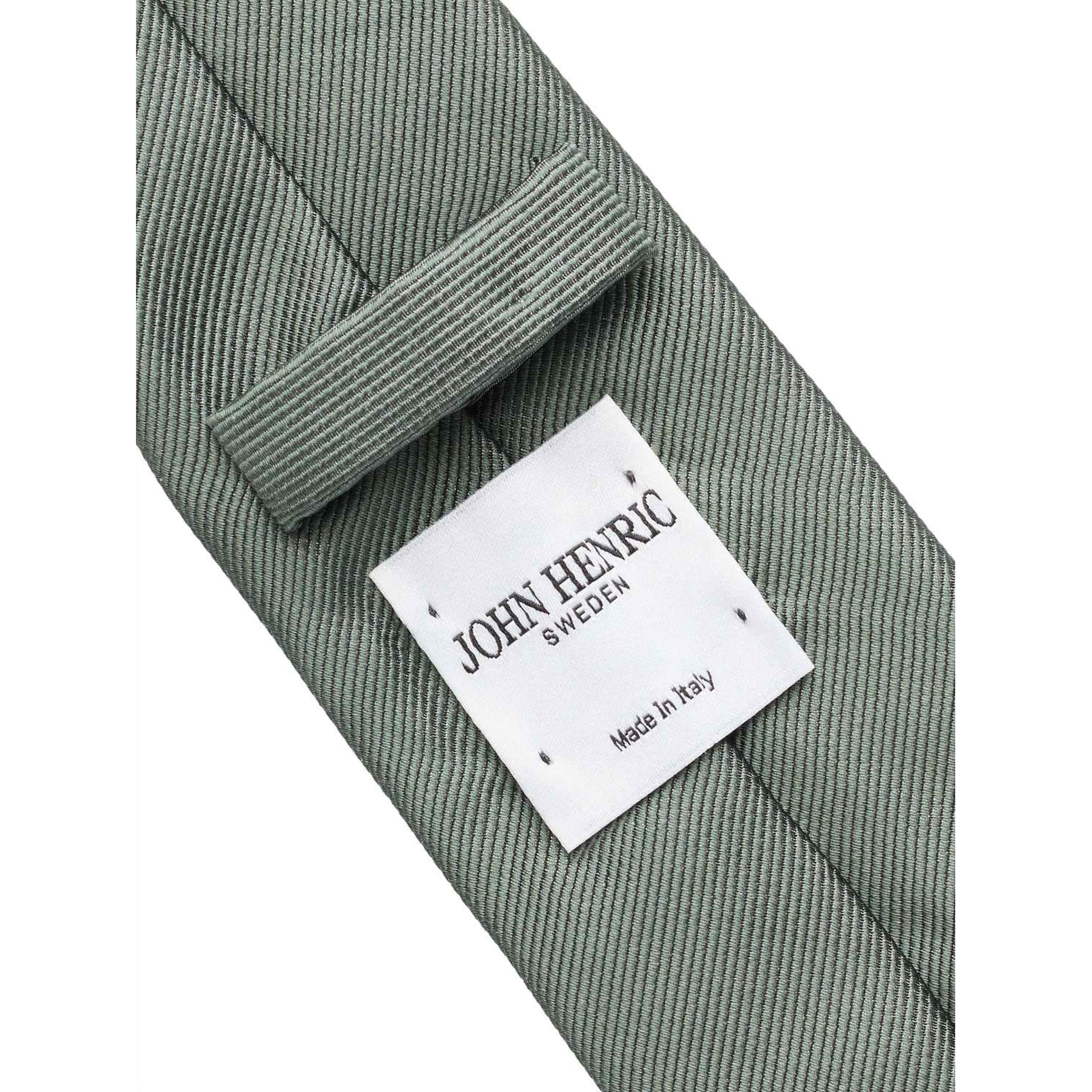 Tie Plain