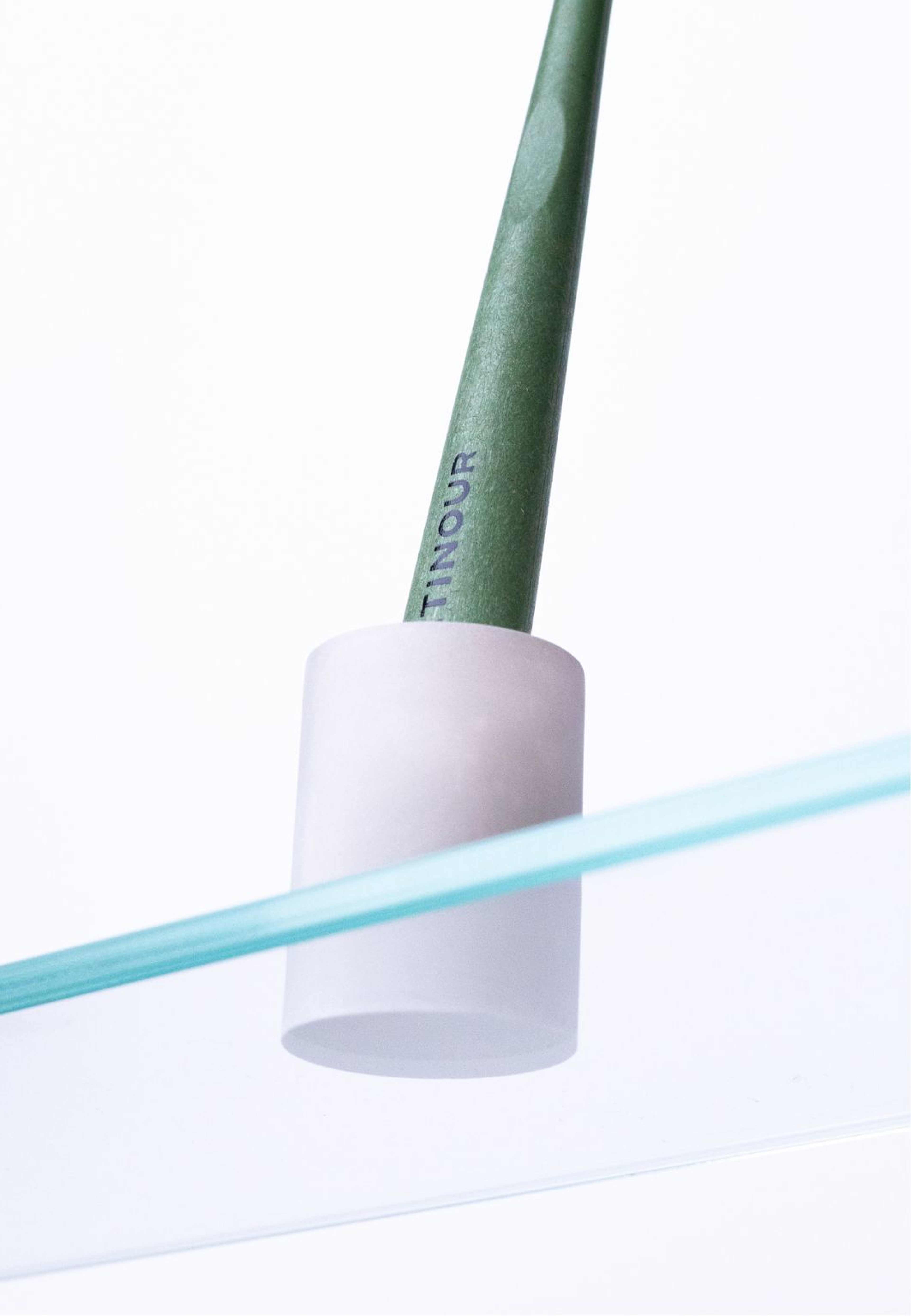 Eternal Tongue Scraper Silver, från Etinour, i färgen Grey. Klicka för att öppna bilden i stort format