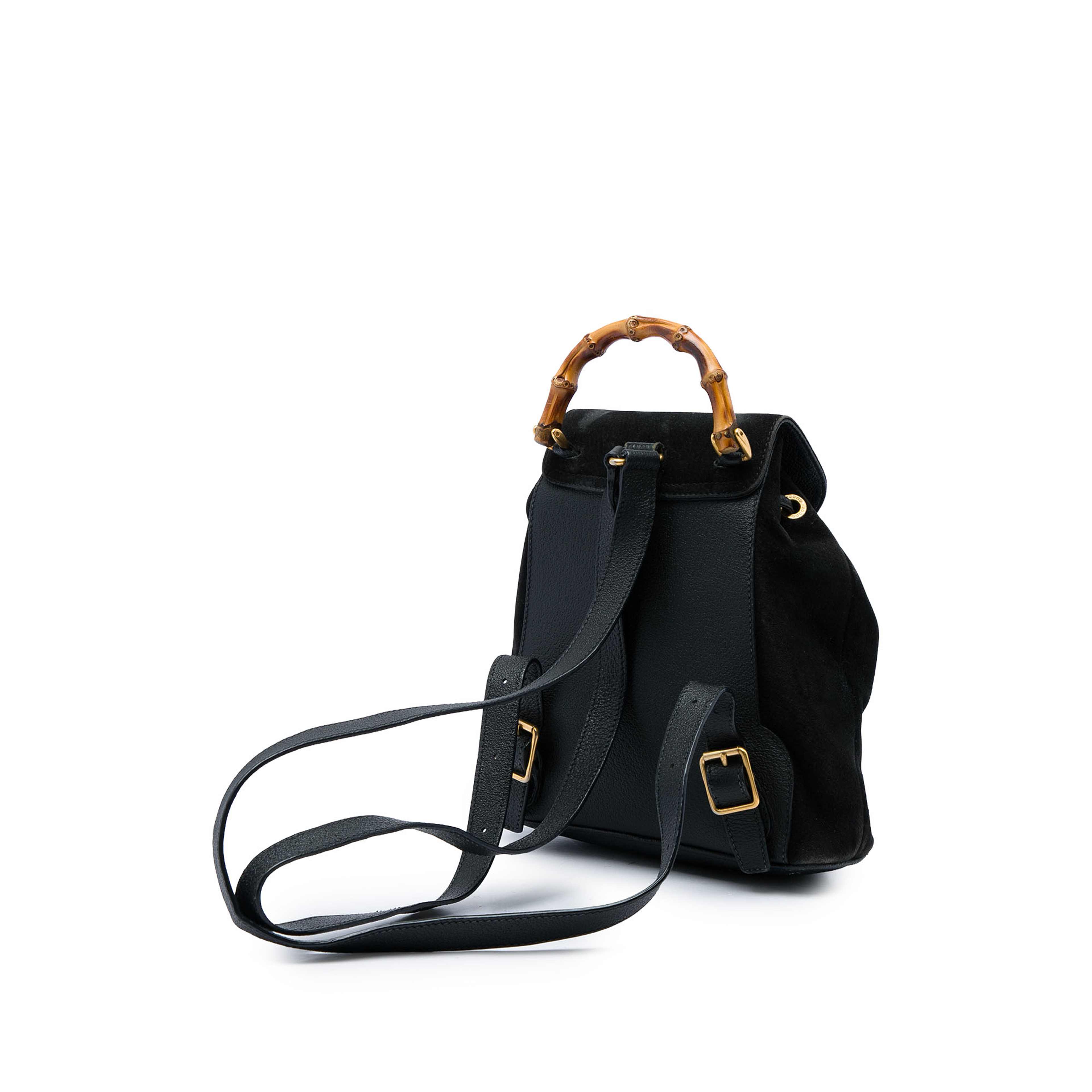 Gucci Suede Bamboo Drawstring Backpack, från Luxclusif, i färgen svart. Klicka för att öppna bilden i stort format