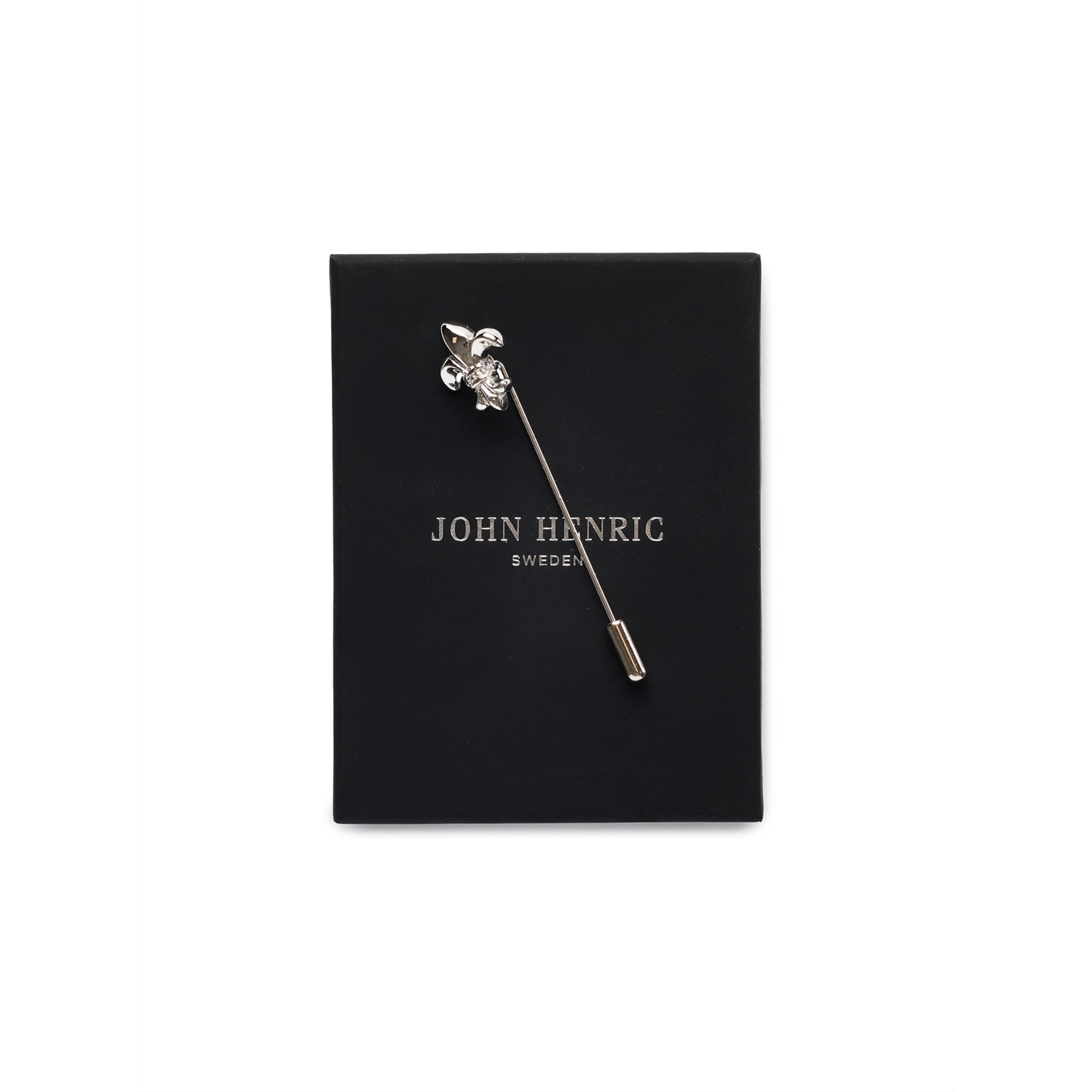 Lapel Pin Lily