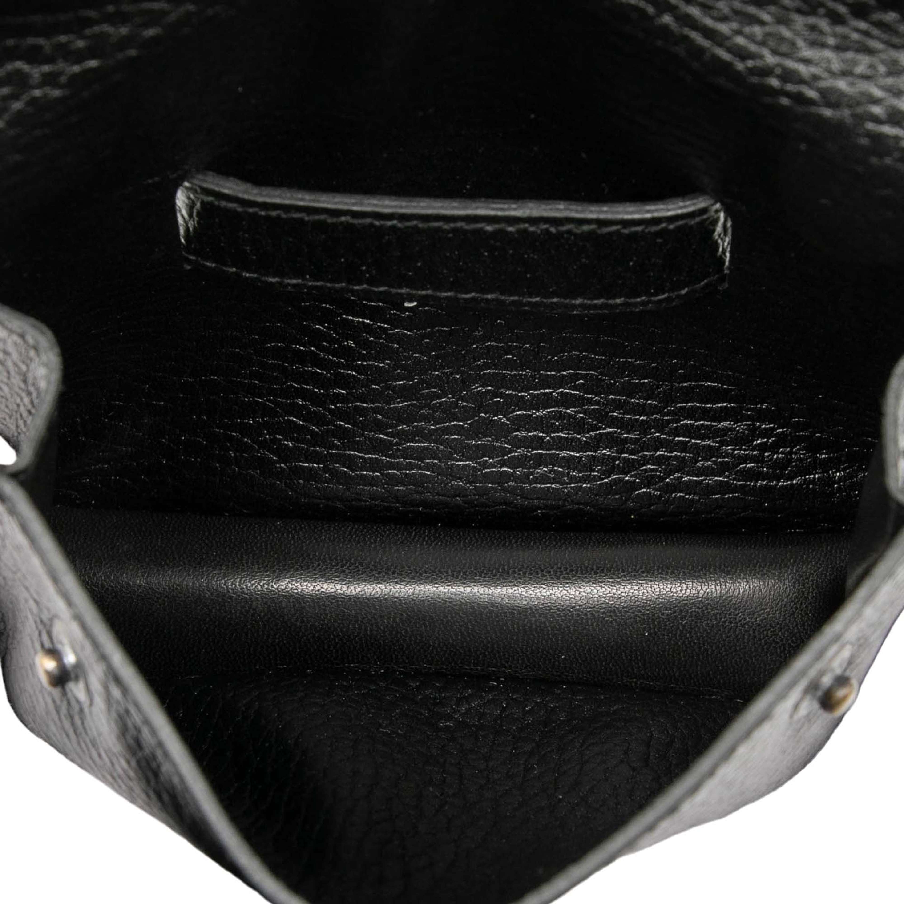 Hermès Courchevel Pochette Bum Bag, från Luxclusif, i färgen black. Klicka för att öppna bilden i stort format