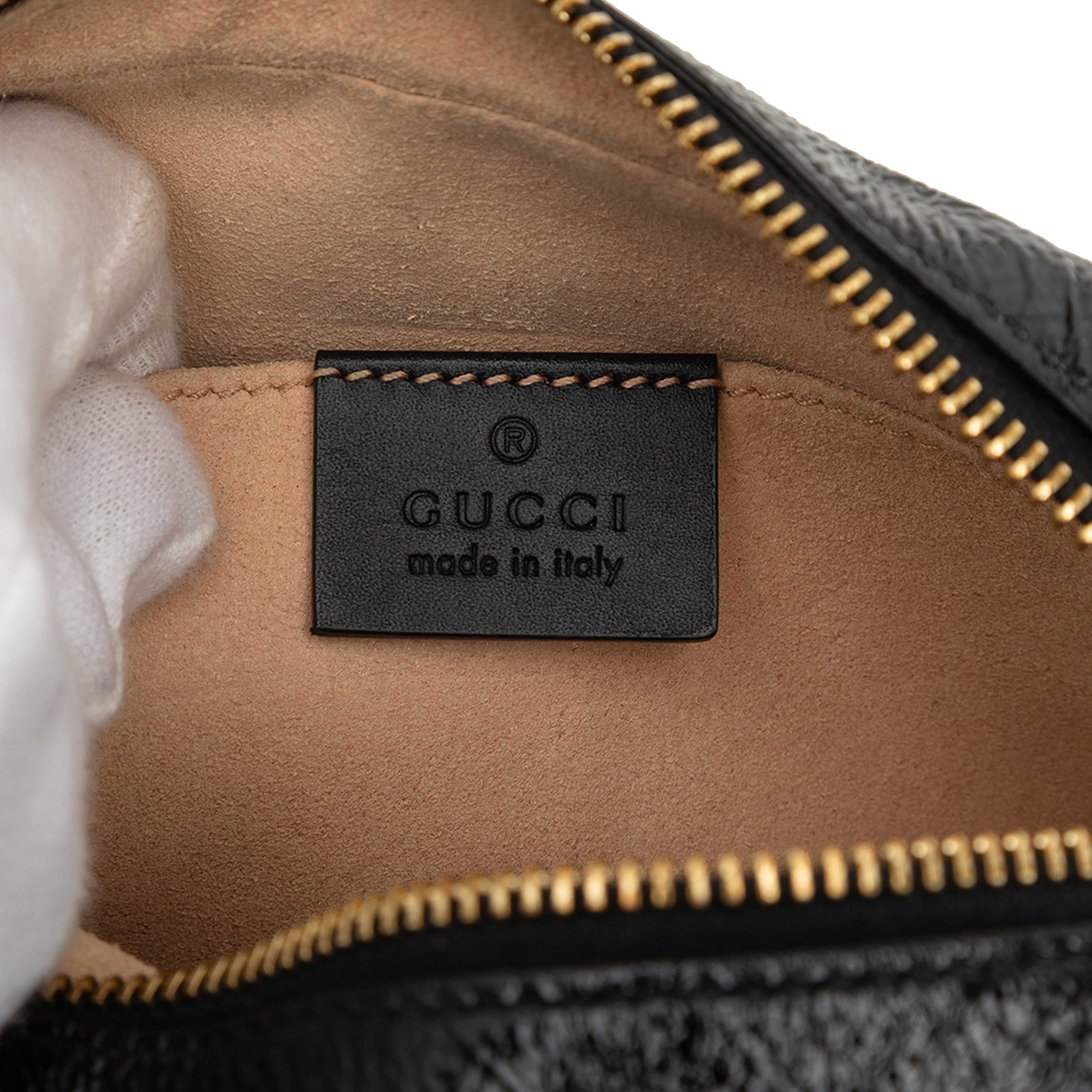 Gucci Mini Suede Ophidia Crossbody, från Luxclusif, i färgen black. Klicka för att öppna bilden i stort format