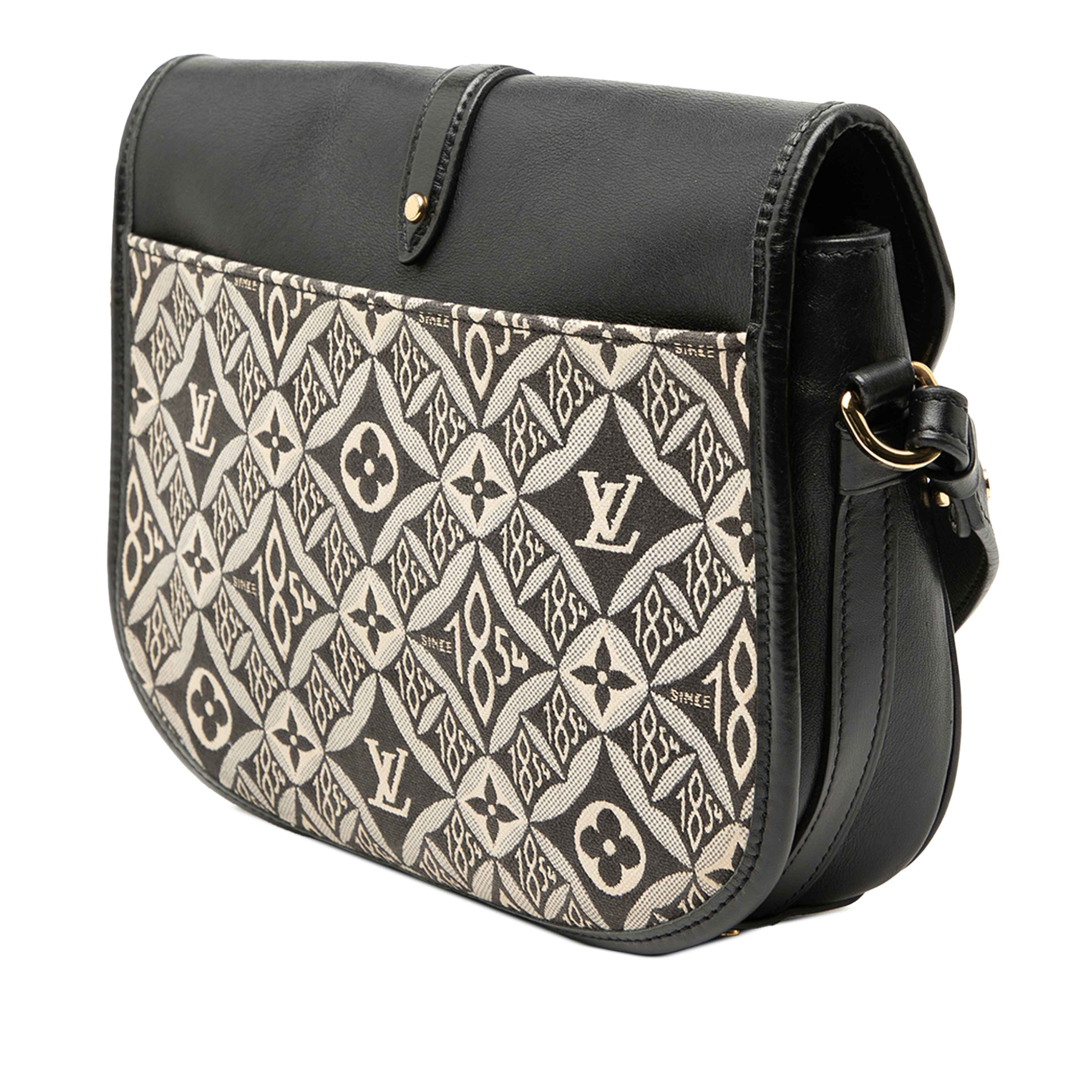 Louis Vuitton Since 1854 Neo Saumur Mm, från Luxclusif, i färgen svart. Klicka för att öppna bilden i stort format