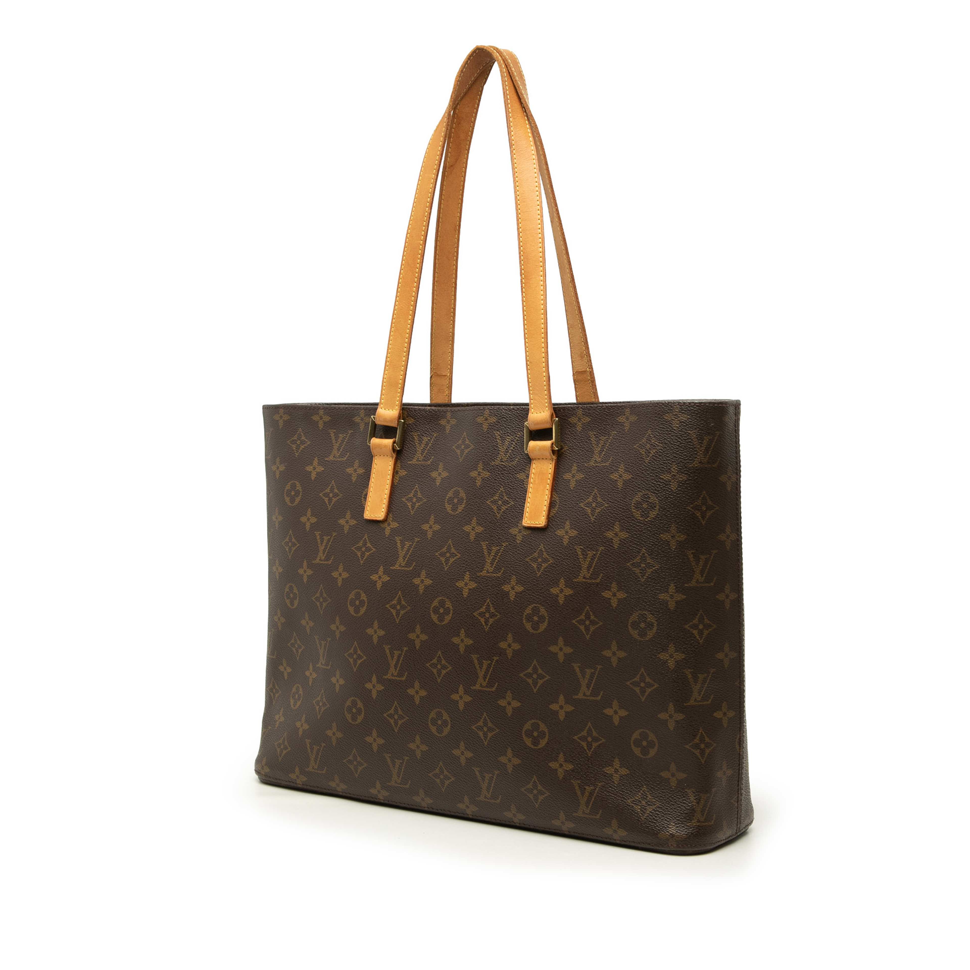 Louis Vuitton Monogram Luco, från Luxclusif, i färgen brun. Klicka för att öppna bilden i stort format