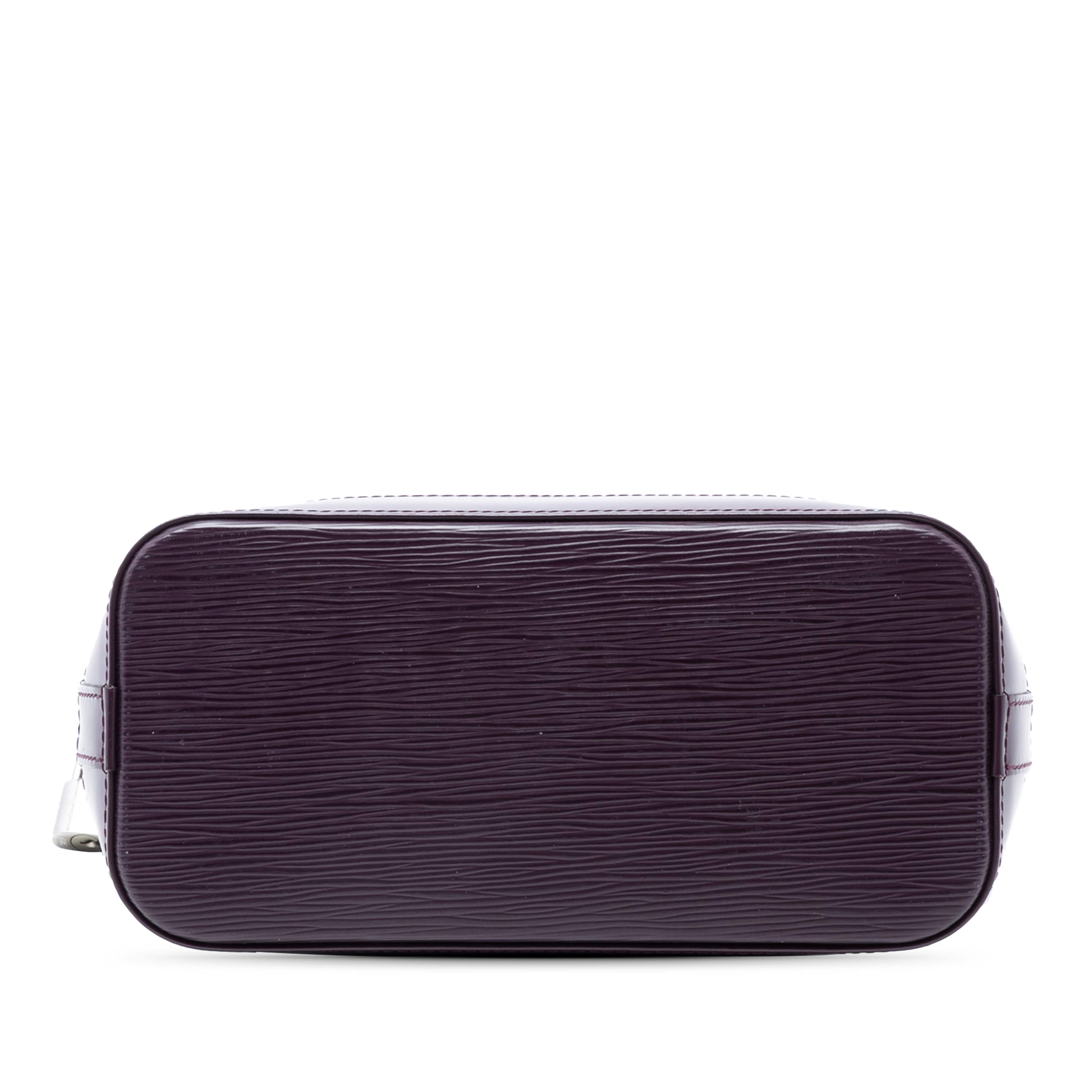 Louis Vuitton Epi Lockit Vertical, från Luxclusif, i färgen purple. Klicka för att öppna bilden i stort format