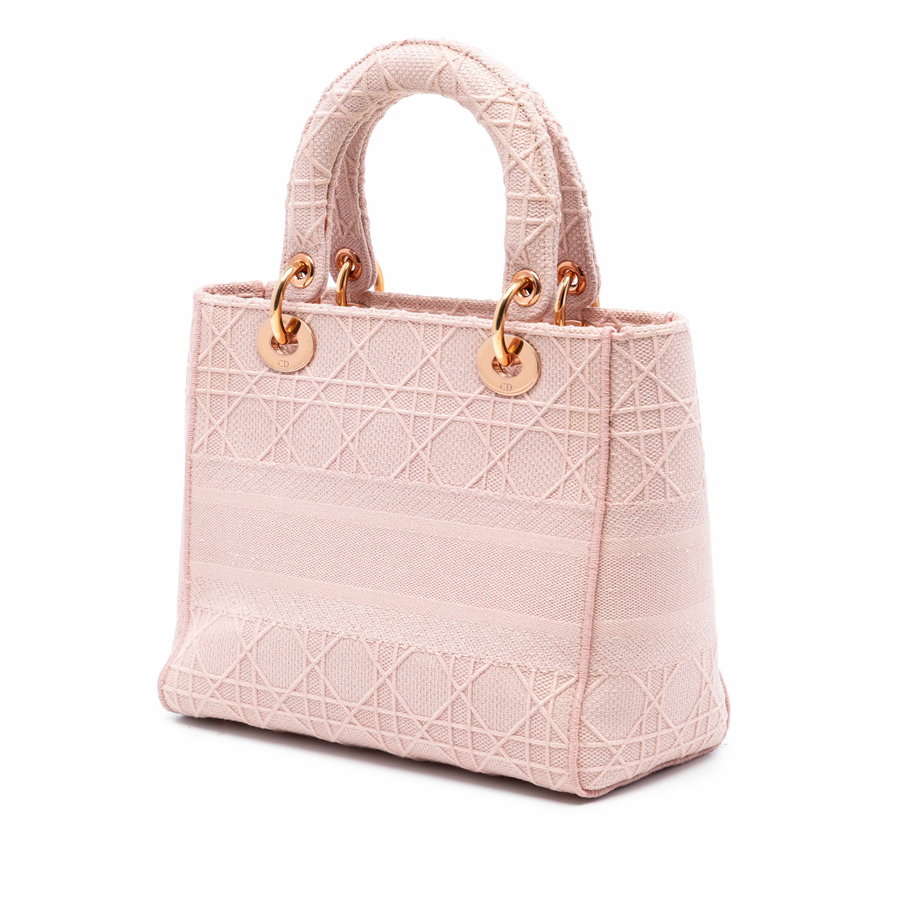 Dior Medium Canvas Cannage Lady D Lite, från Luxclusif, i färgen pink. Klicka för att öppna bilden i stort format