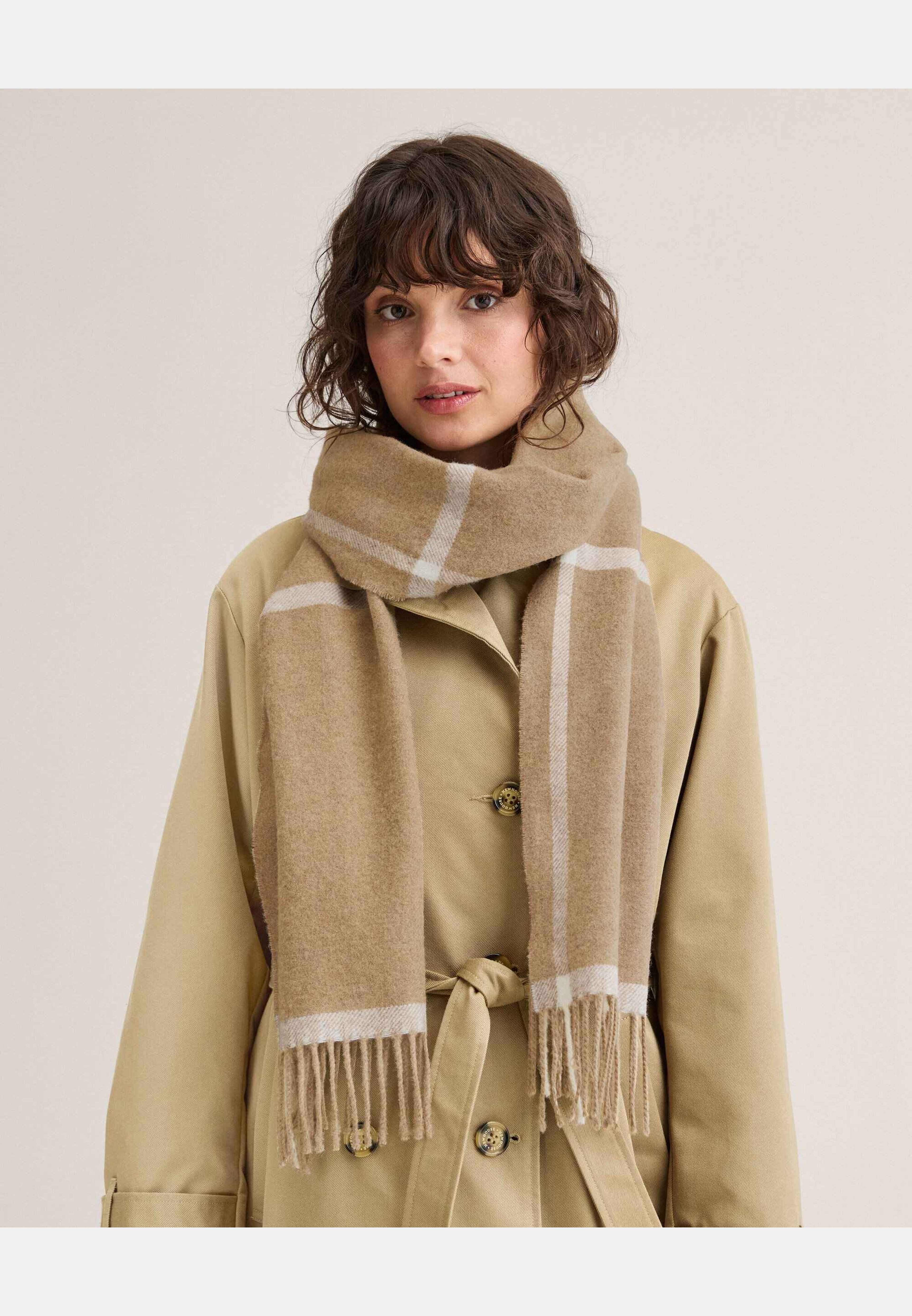 Flauto Checked Scarf, från Newhouse, i färgen beige. Klicka för att öppna bilden i stort format