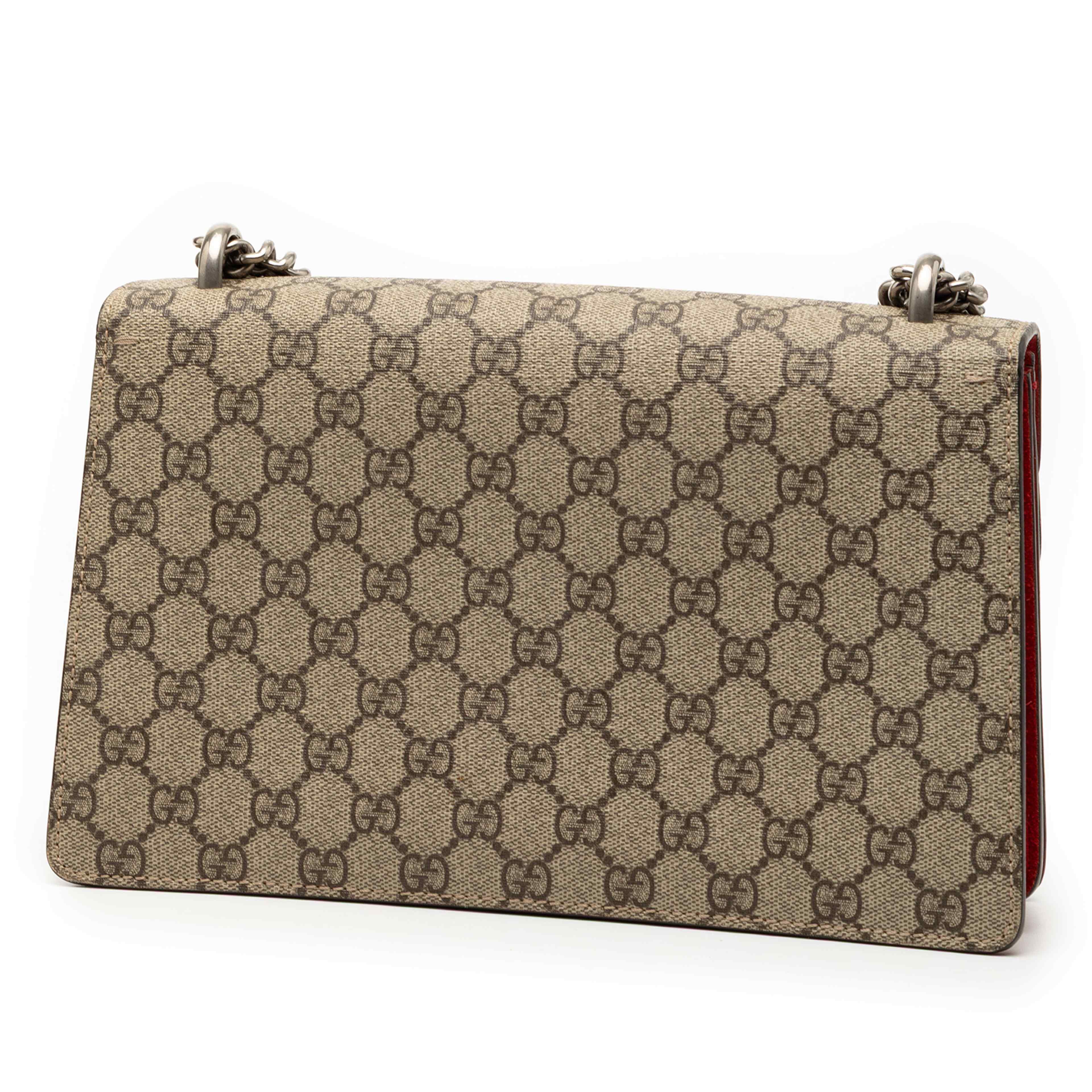 Gucci Medium Gg Supreme Dionysus Shoulder Bag, från Luxclusif, i färgen beige. Klicka för att öppna bilden i stort format