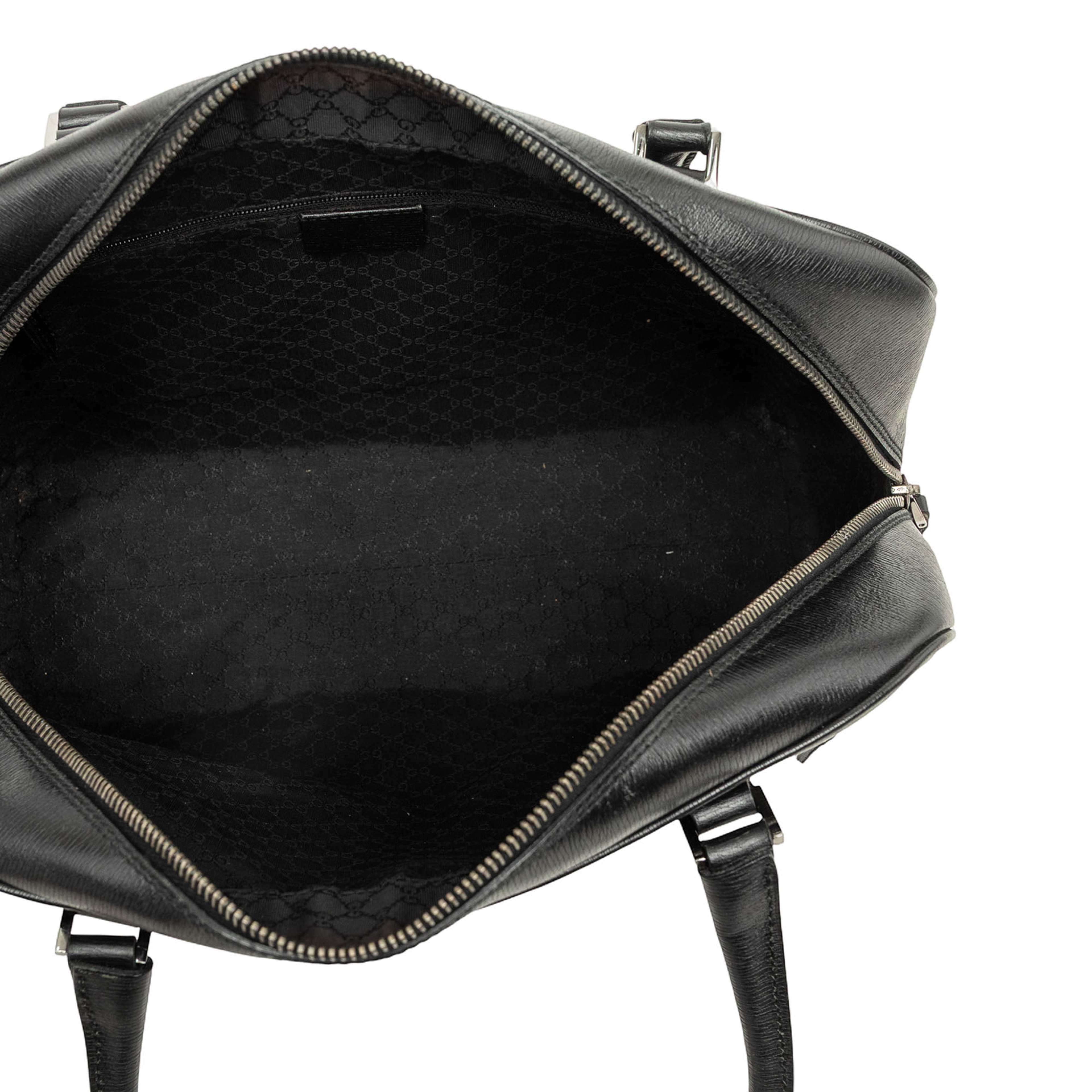 Gucci Calfskin Handbag, från Luxclusif, i färgen svart. Klicka för att öppna bilden i stort format