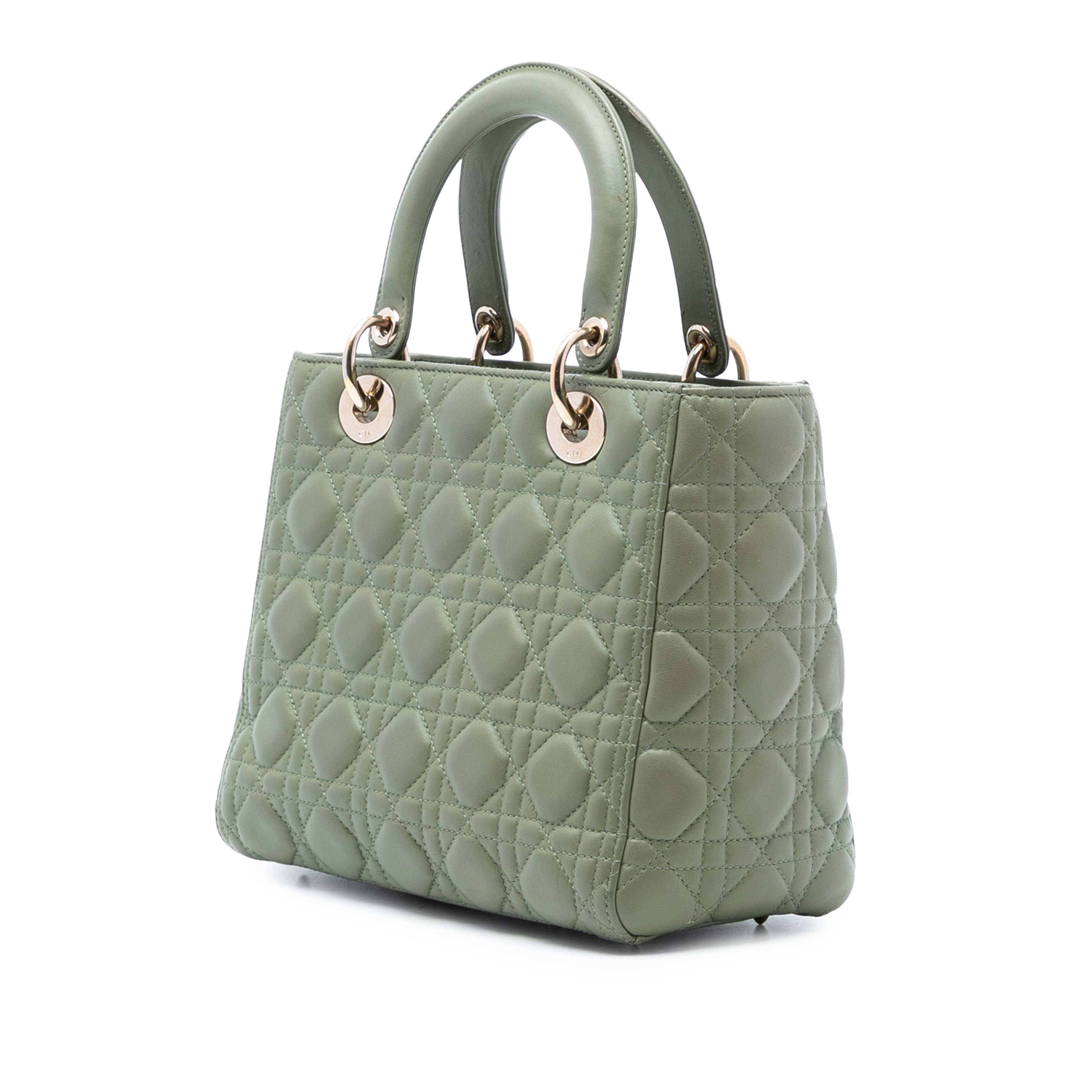 Dior Medium Lambskin Cannage Lady Dior, från Luxclusif, i färgen olive green. Klicka för att öppna bilden i stort format