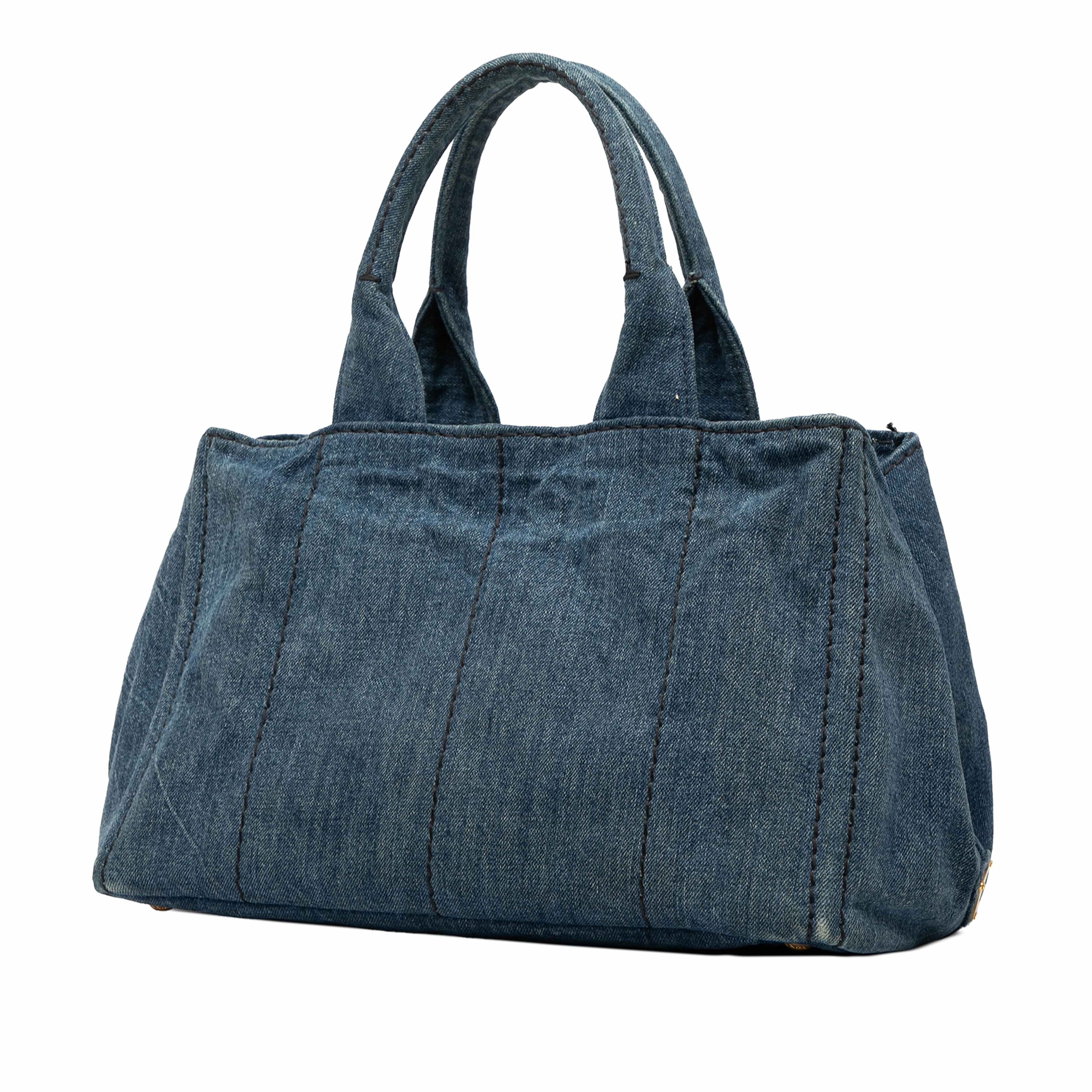 Prada Denim Canapa Logo Satchel, från Luxclusif, i färgen denim. Klicka för att öppna bilden i stort format