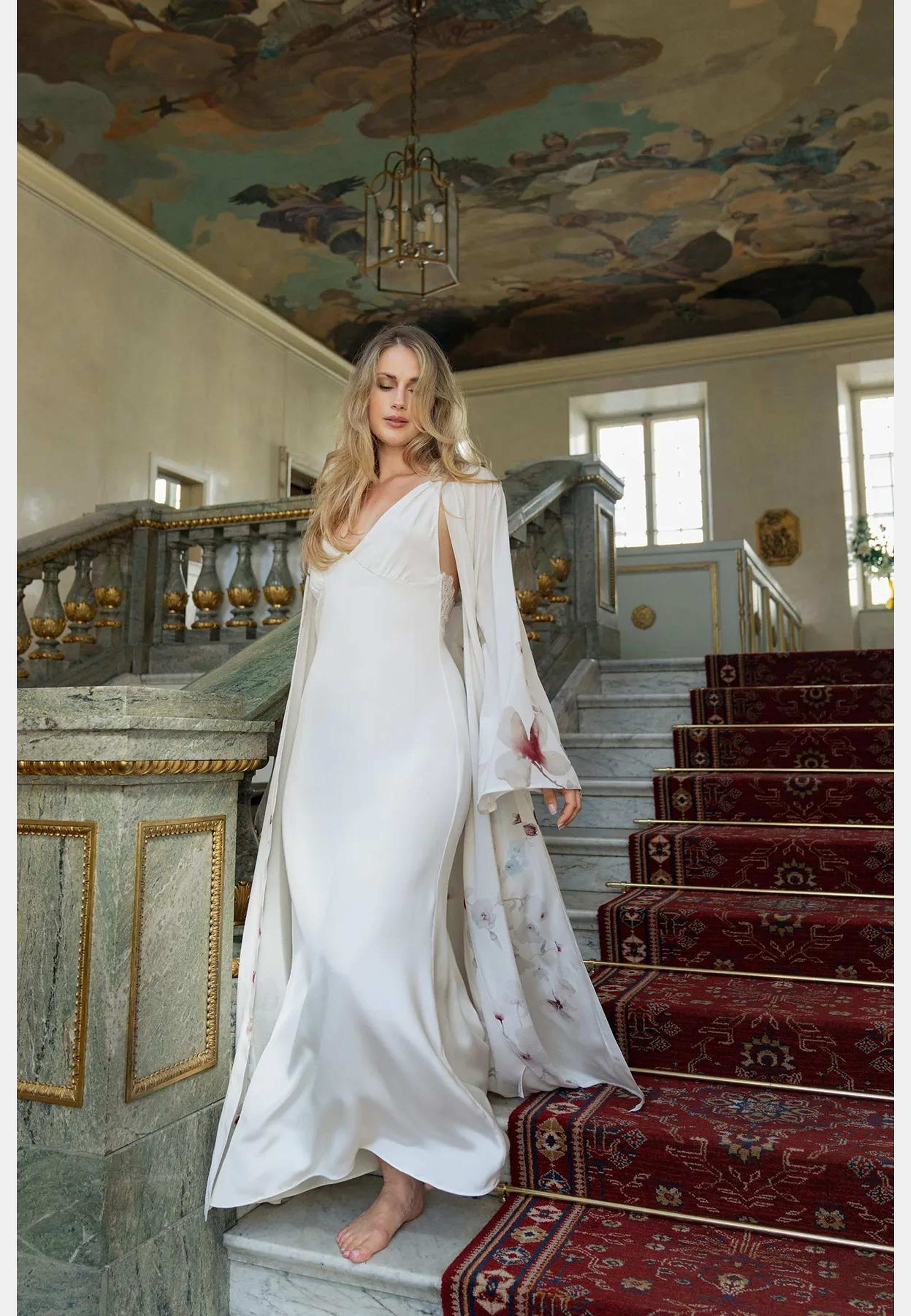 Leonie Slip, från FEMIQUE, i färgen ivory. Klicka för att öppna bilden i stort format