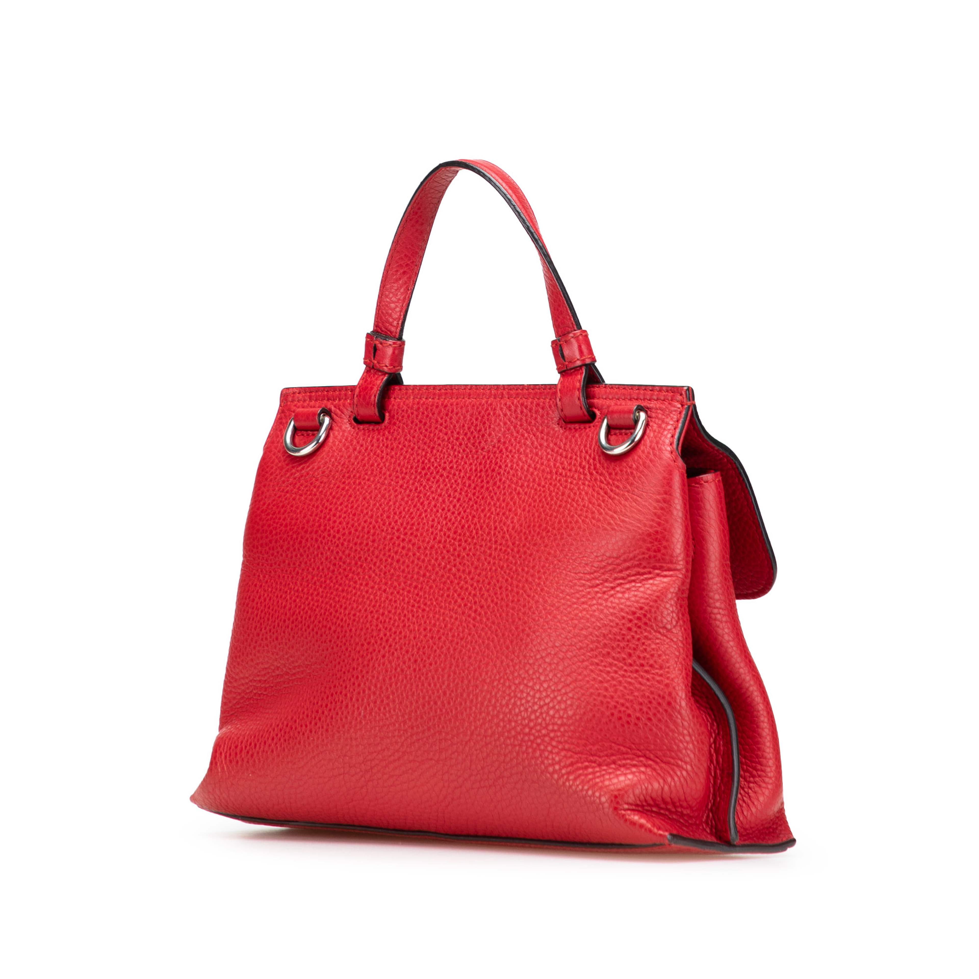 Gucci Small Leather Bamboo Daily Satchel, från Luxclusif, i färgen red. Klicka för att öppna bilden i stort format