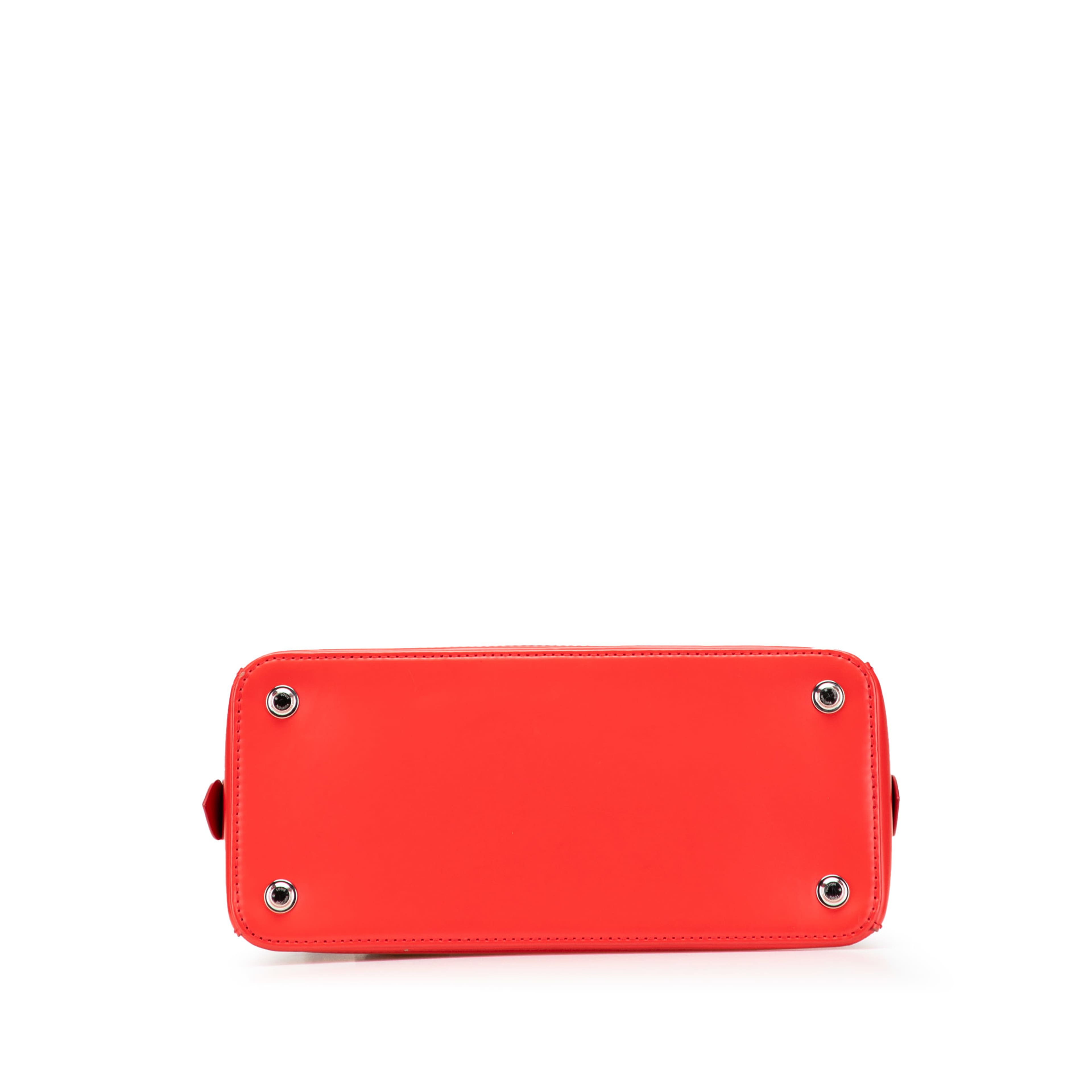 Louis Vuitton Monogram Dora Pm, från Luxclusif, i färgen brown. Klicka för att öppna bilden i stort format