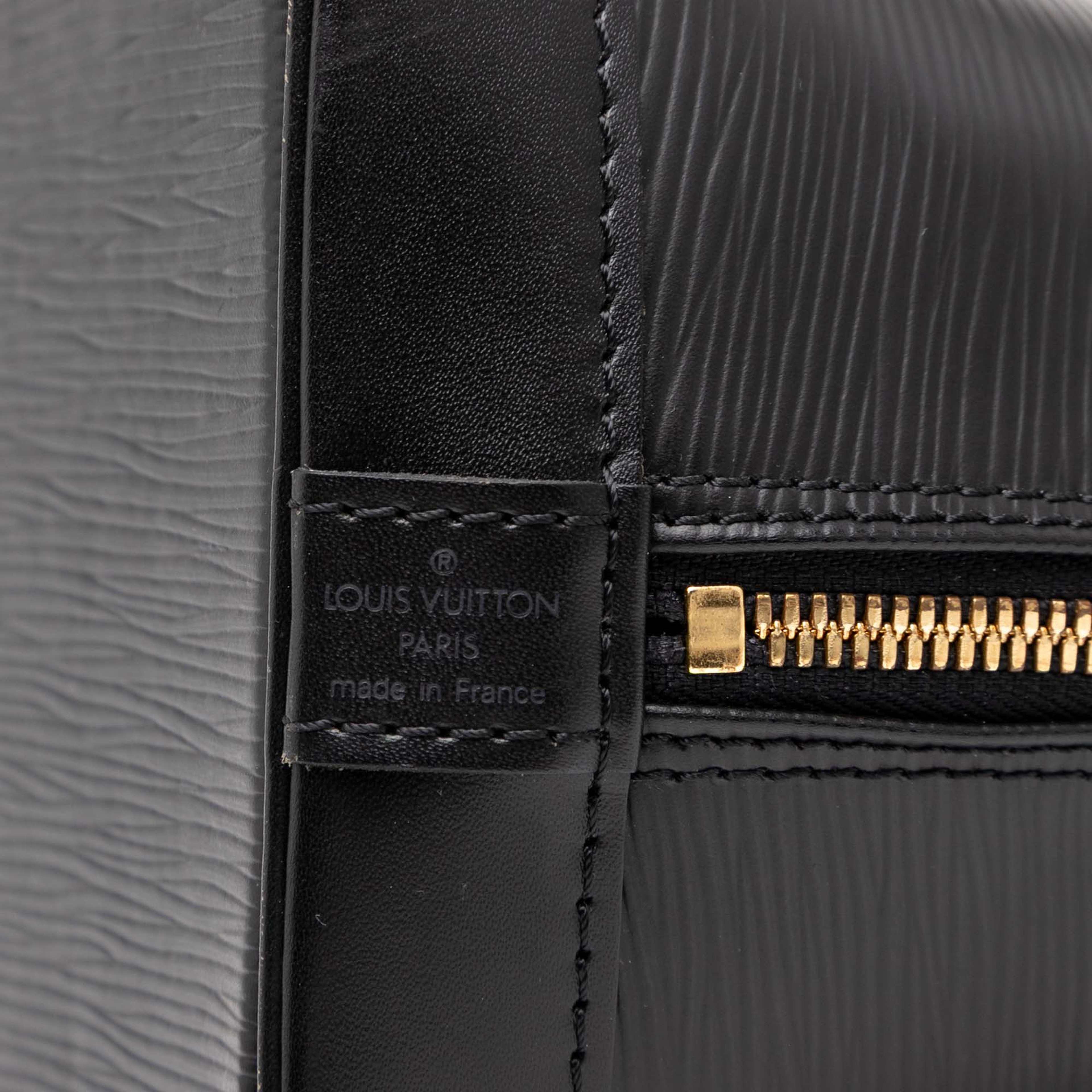 Louis Vuitton Epi Alma Pm, från Luxclusif, i färgen black. Klicka för att öppna bilden i stort format