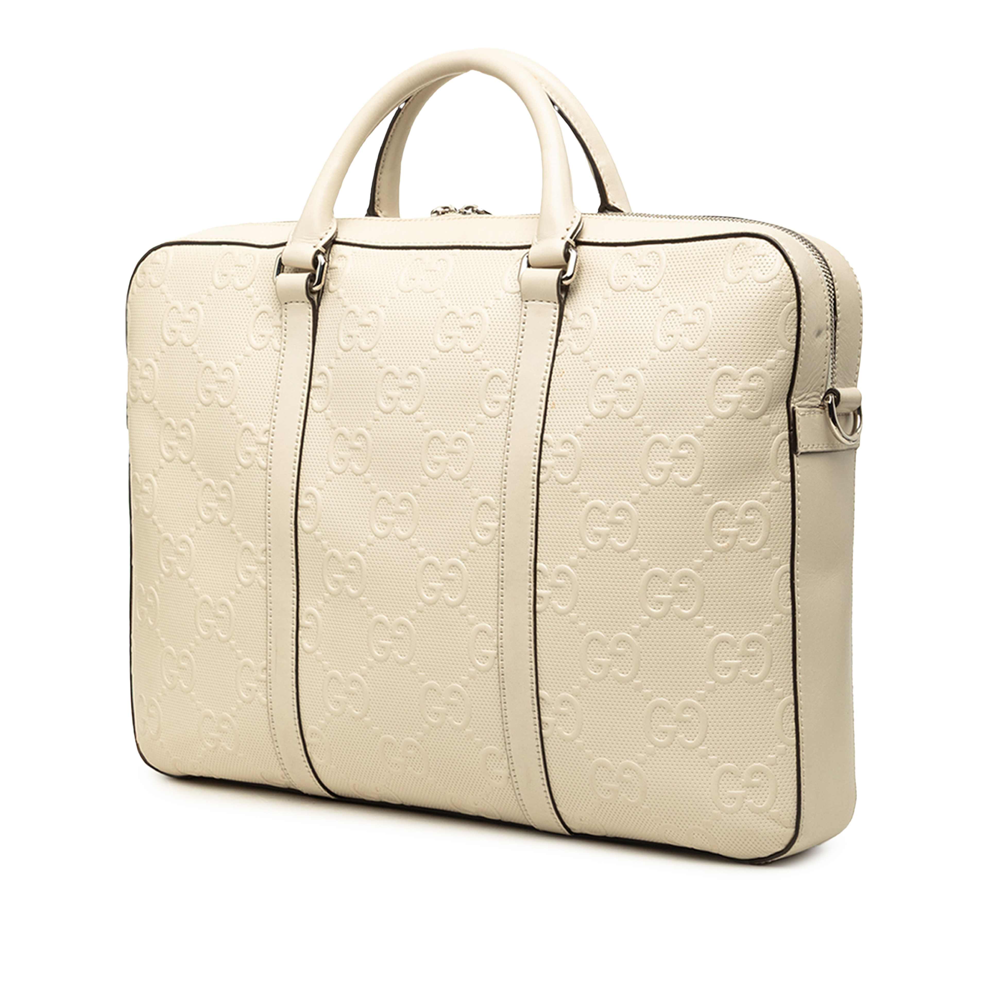 Gucci Gg Embossed Perforated Calfskin Business Bag, från Luxclusif, i färgen vit. Klicka för att öppna bilden i stort format