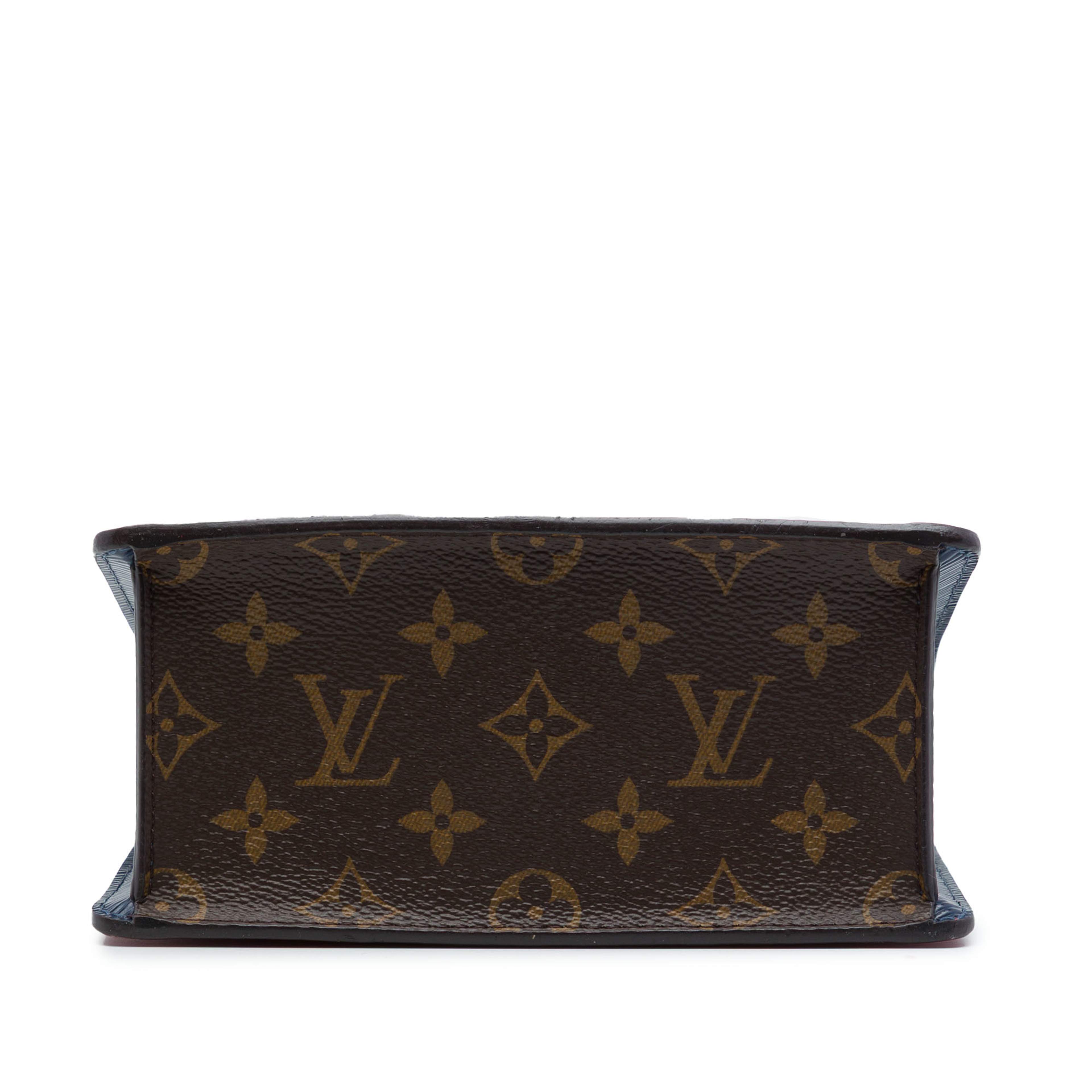 Louis Vuitton Monogram Vernis Spring Street, från Luxclusif, i färgen röd. Klicka för att öppna bilden i stort format