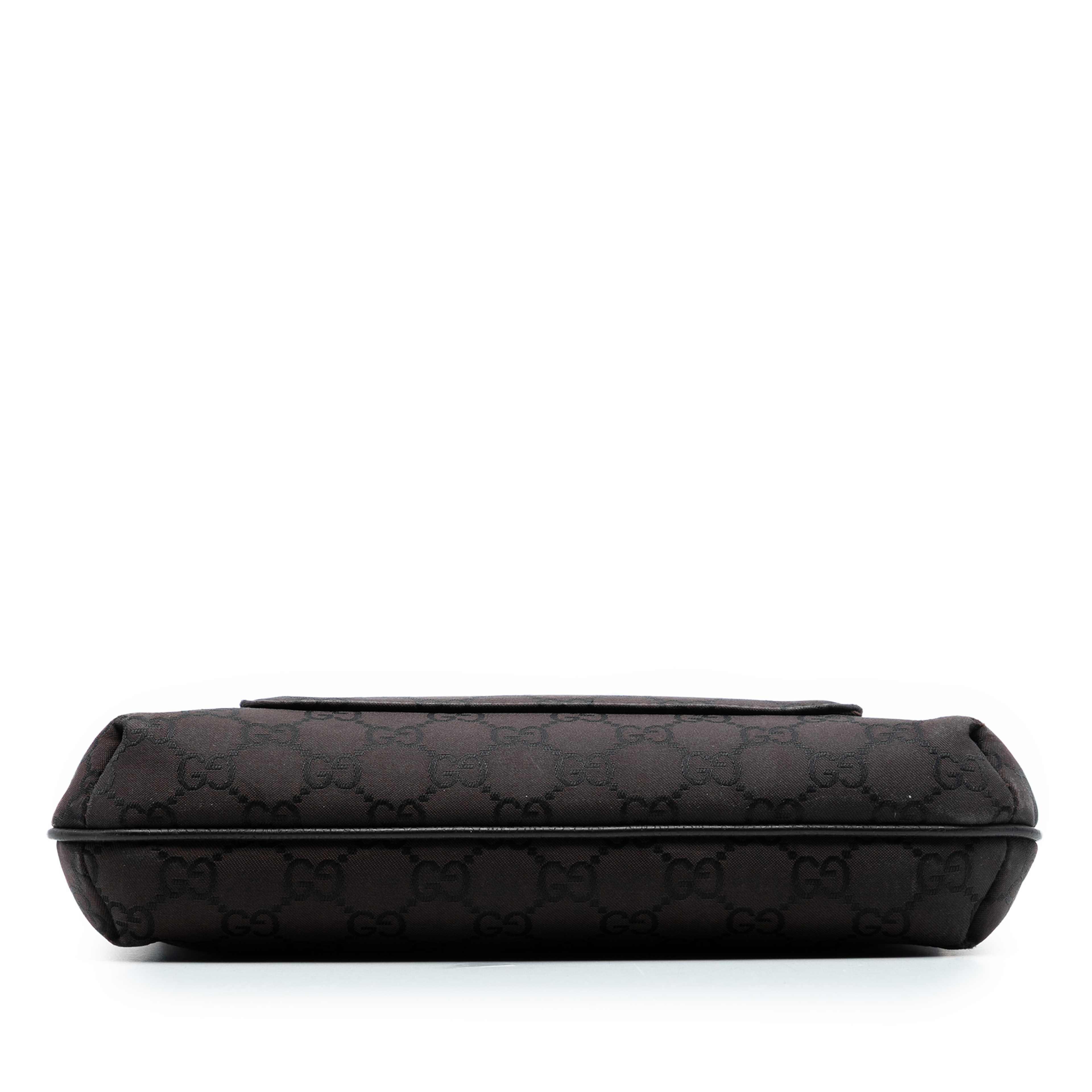 Gucci Gg Canvas Crossbody, från Luxclusif, i färgen dark brown. Klicka för att öppna bilden i stort format