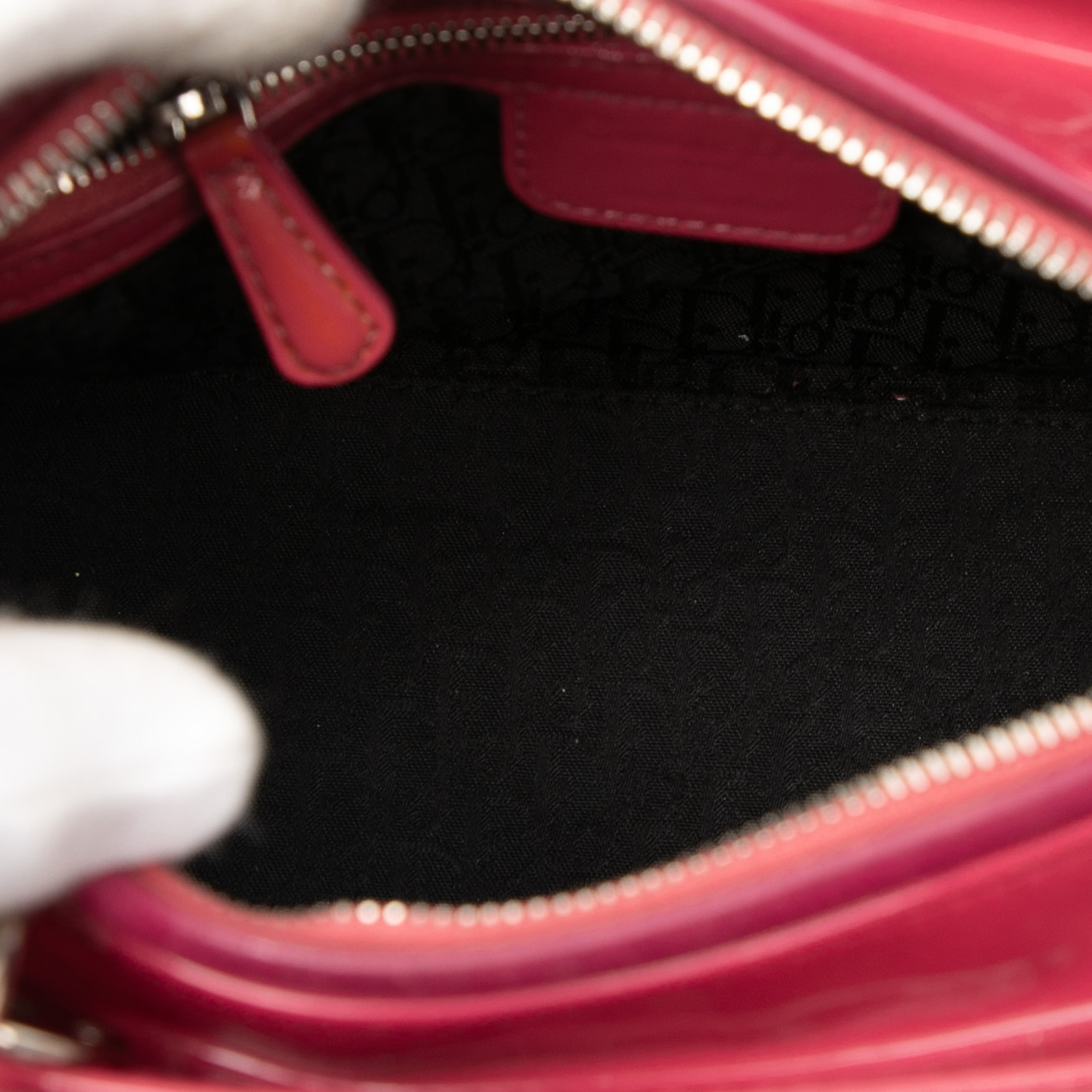 Dior Medium Patent Cannage Lady Dior, från Luxclusif, i färgen blush. Klicka för att öppna bilden i stort format