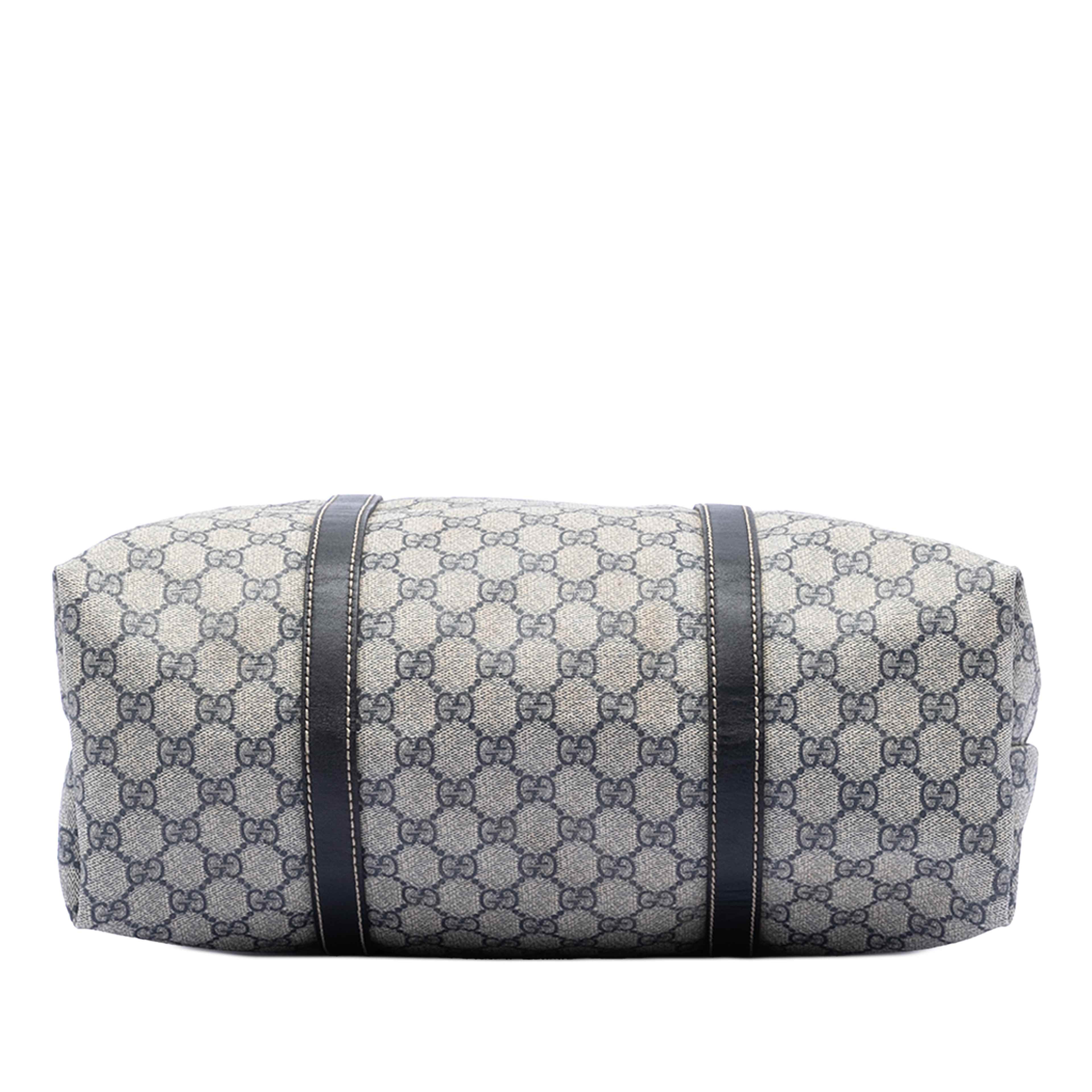 Gucci Gg Supreme Joy Vertical Tote, från Luxclusif, i färgen beige. Klicka för att öppna bilden i stort format