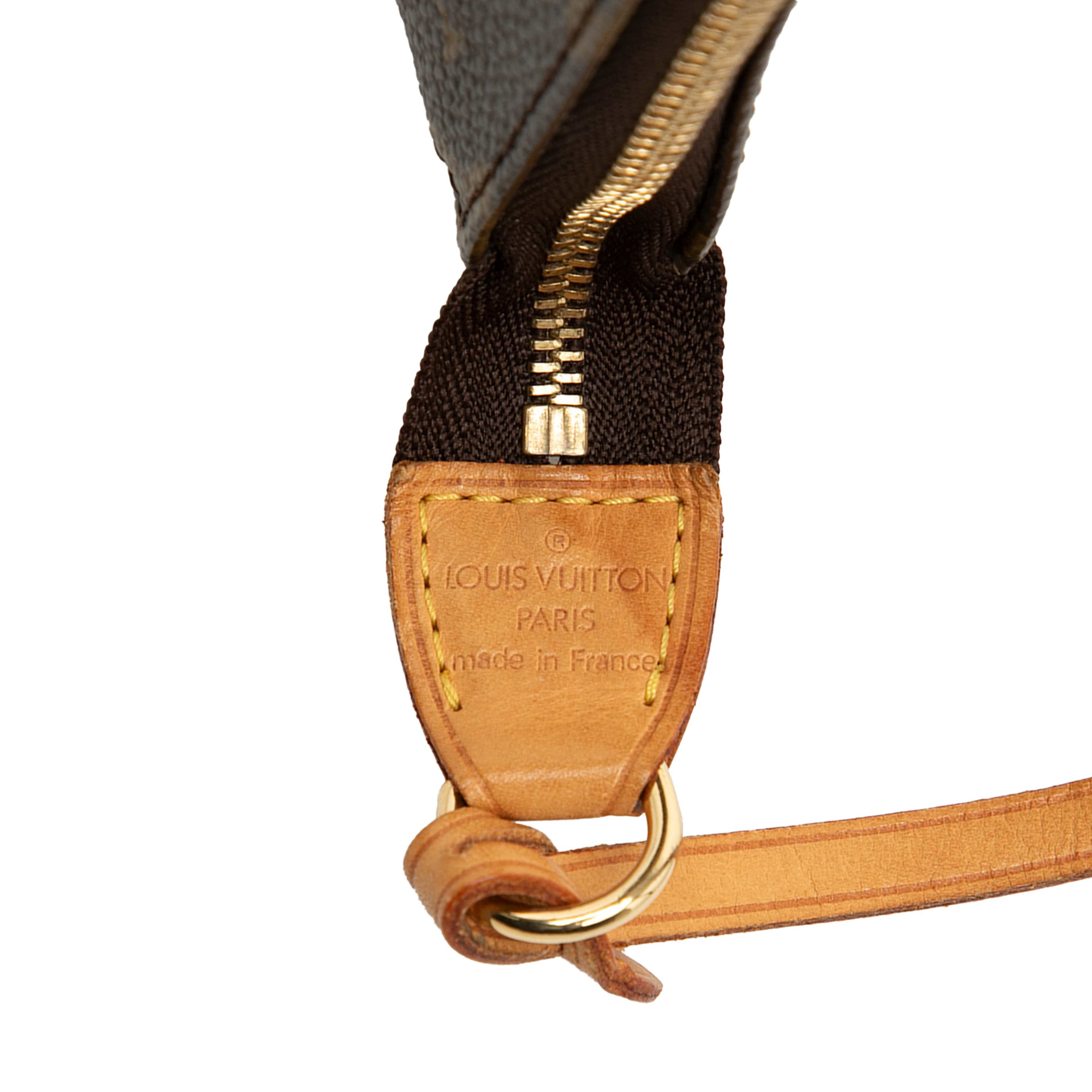 Louis Vuitton Monogram Pochette Accessoires, från Luxclusif, i färgen brun. Klicka för att öppna bilden i stort format