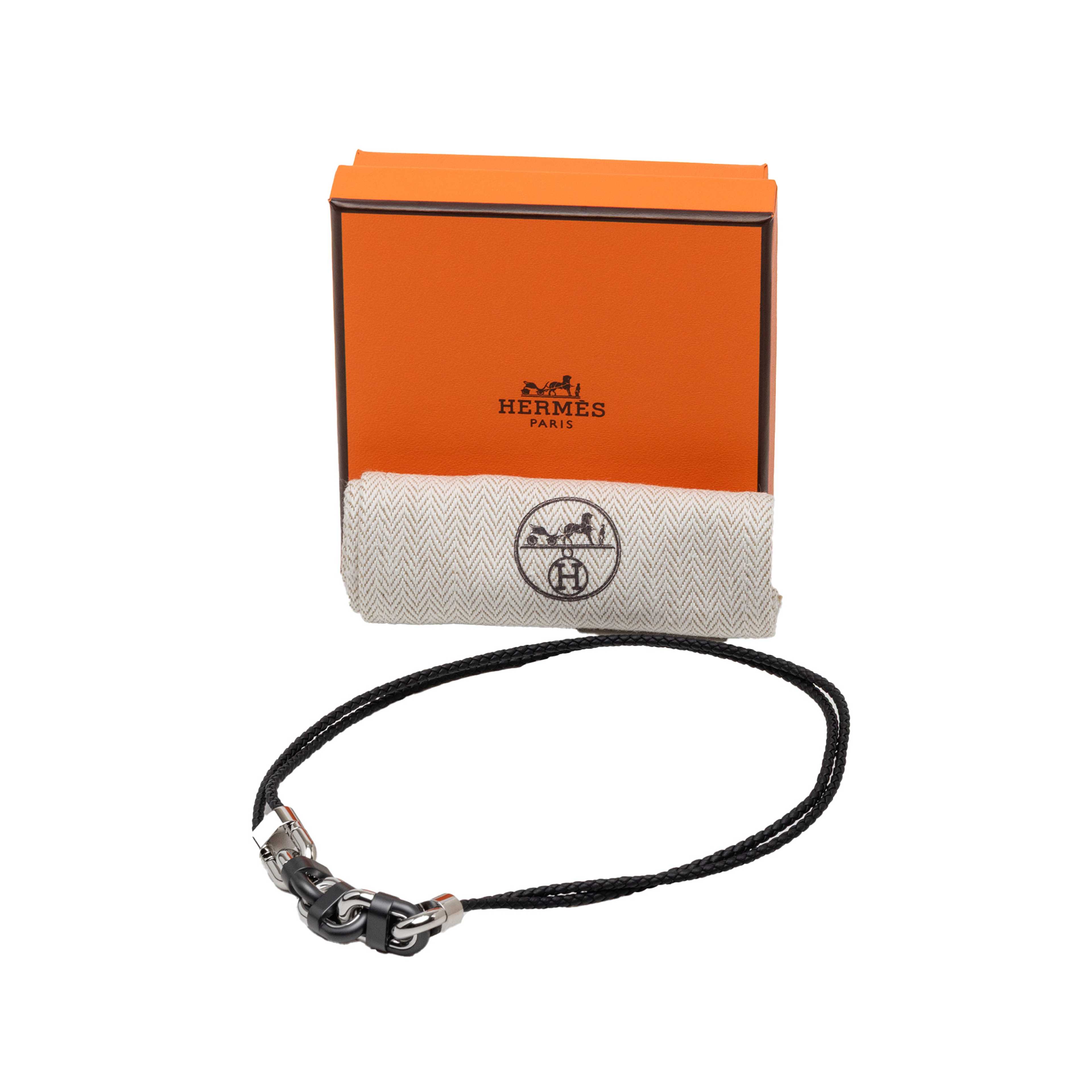 Hermès Swift Chaine Maillon Double Tour, från Luxclusif, i färgen svart. Klicka för att öppna bilden i stort format