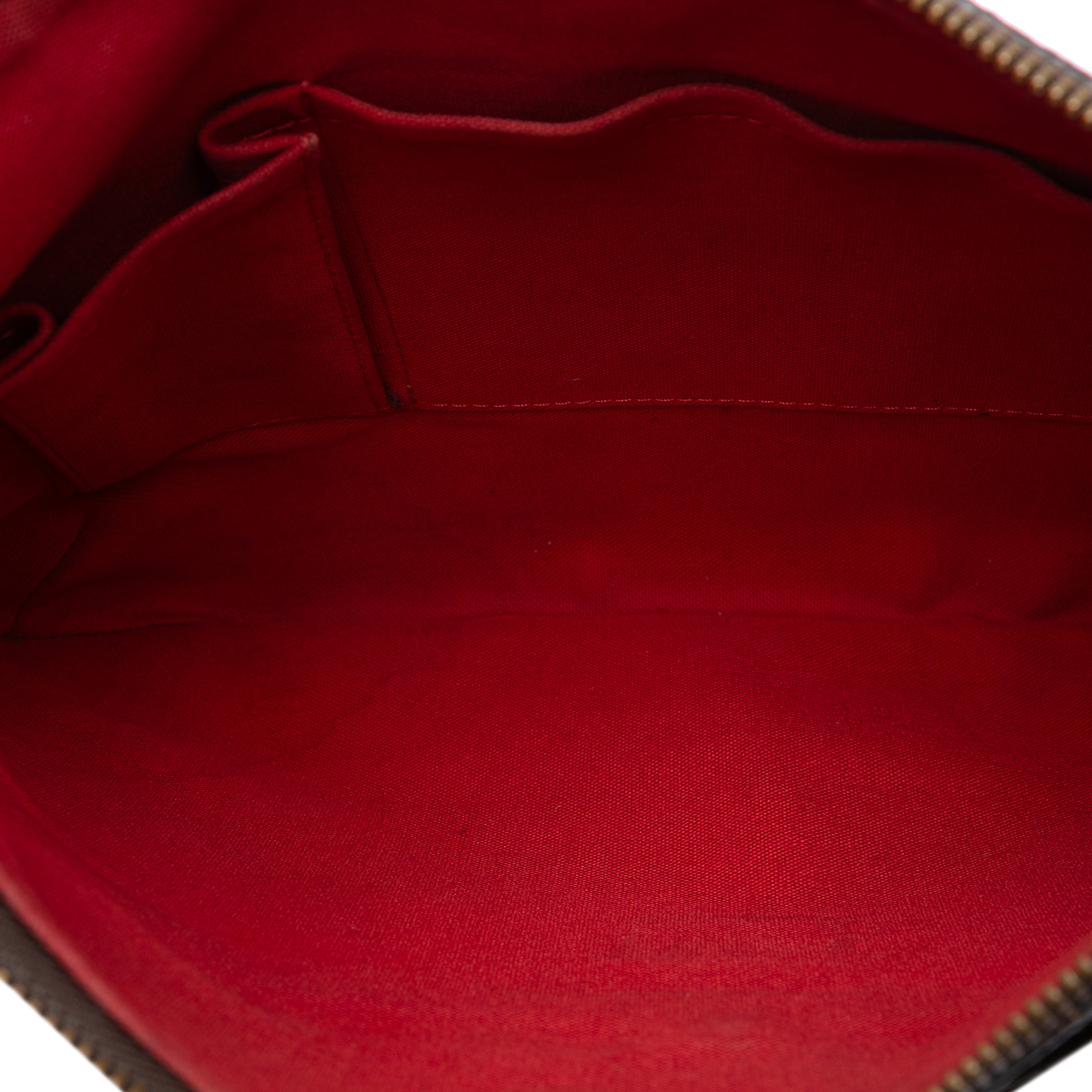 Louis Vuitton Damier Ebene Bloomsbury Pm, från Luxclusif, i färgen brown. Klicka för att öppna bilden i stort format