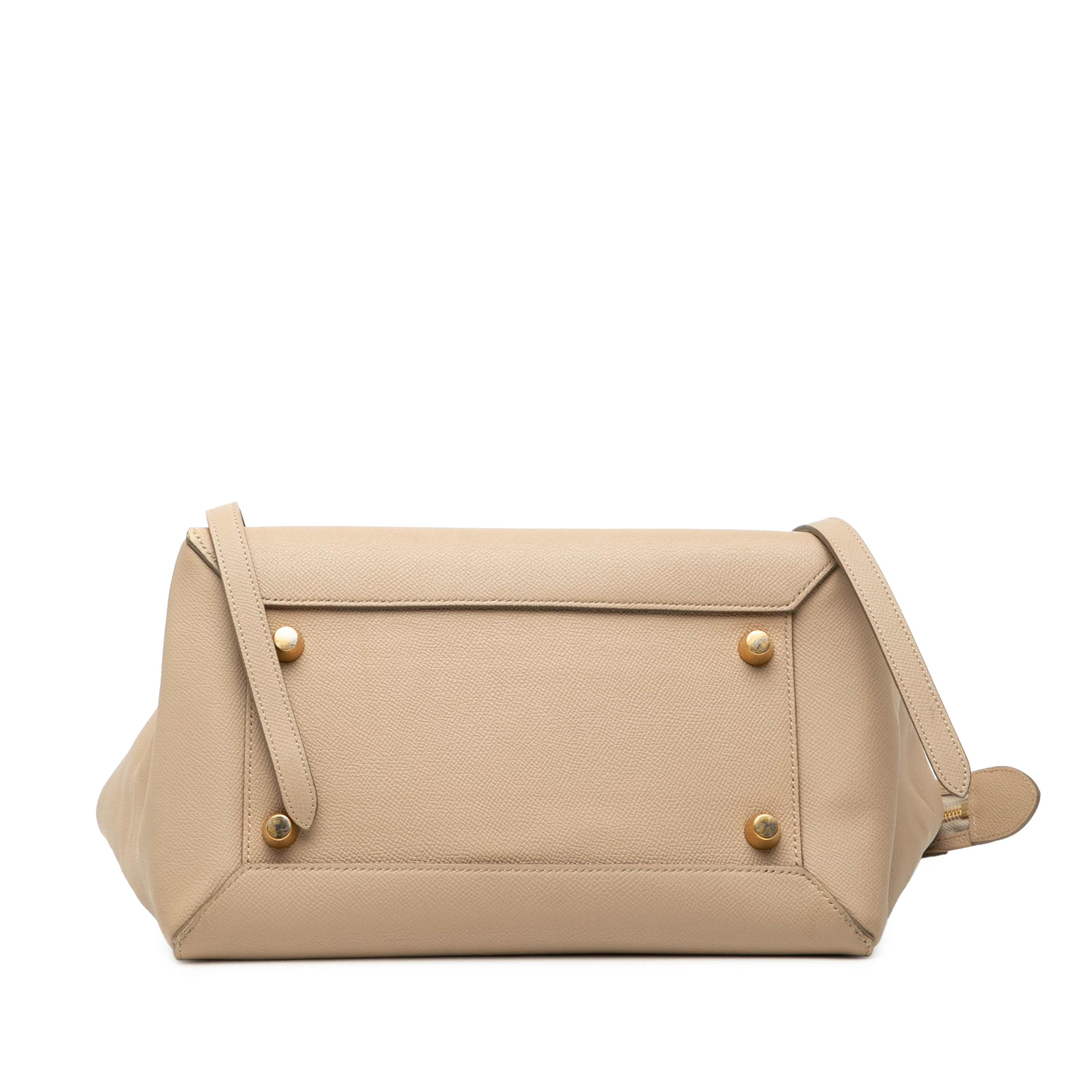 Celine Mini Grained Calfskin Belt Bag, från Luxclusif, i färgen beige. Klicka för att öppna bilden i stort format