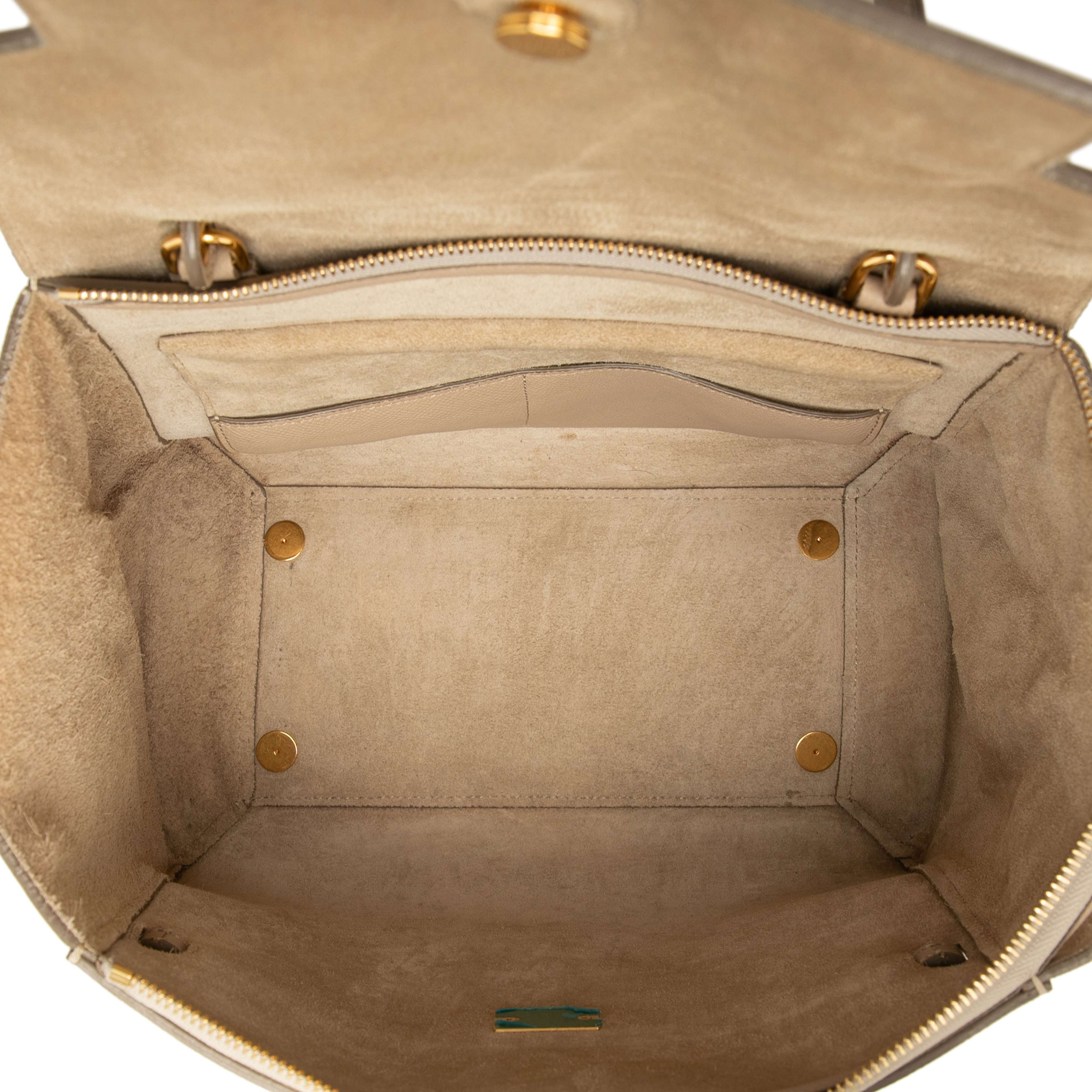 Celine Mini Grained Calfskin Belt Bag, från Luxclusif, i färgen beige. Klicka för att öppna bilden i stort format