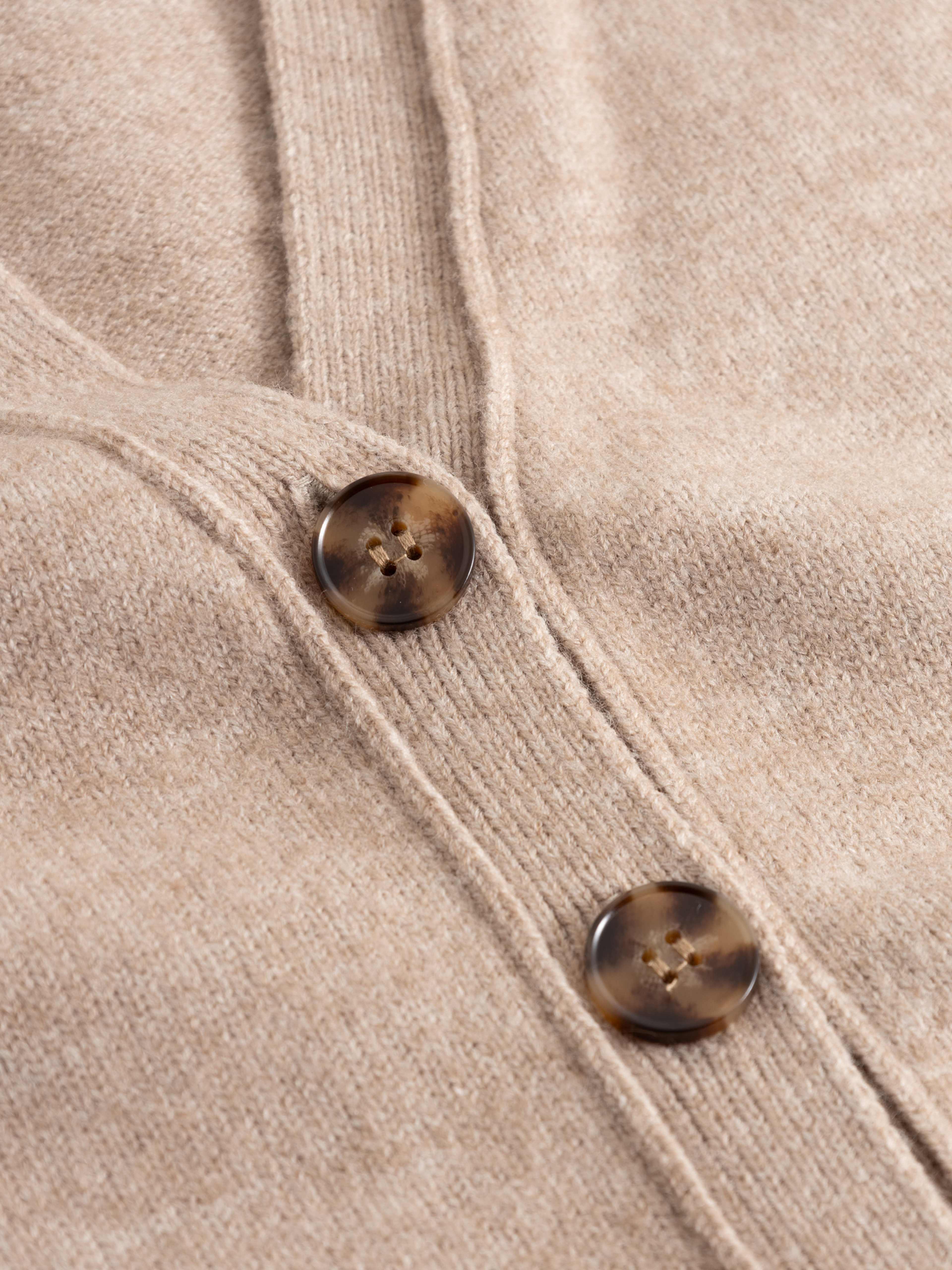 N-marilynn Knit Vest - Sand Melange, från Noella, i färgen sand melange. Klicka för att öppna bilden i stort format