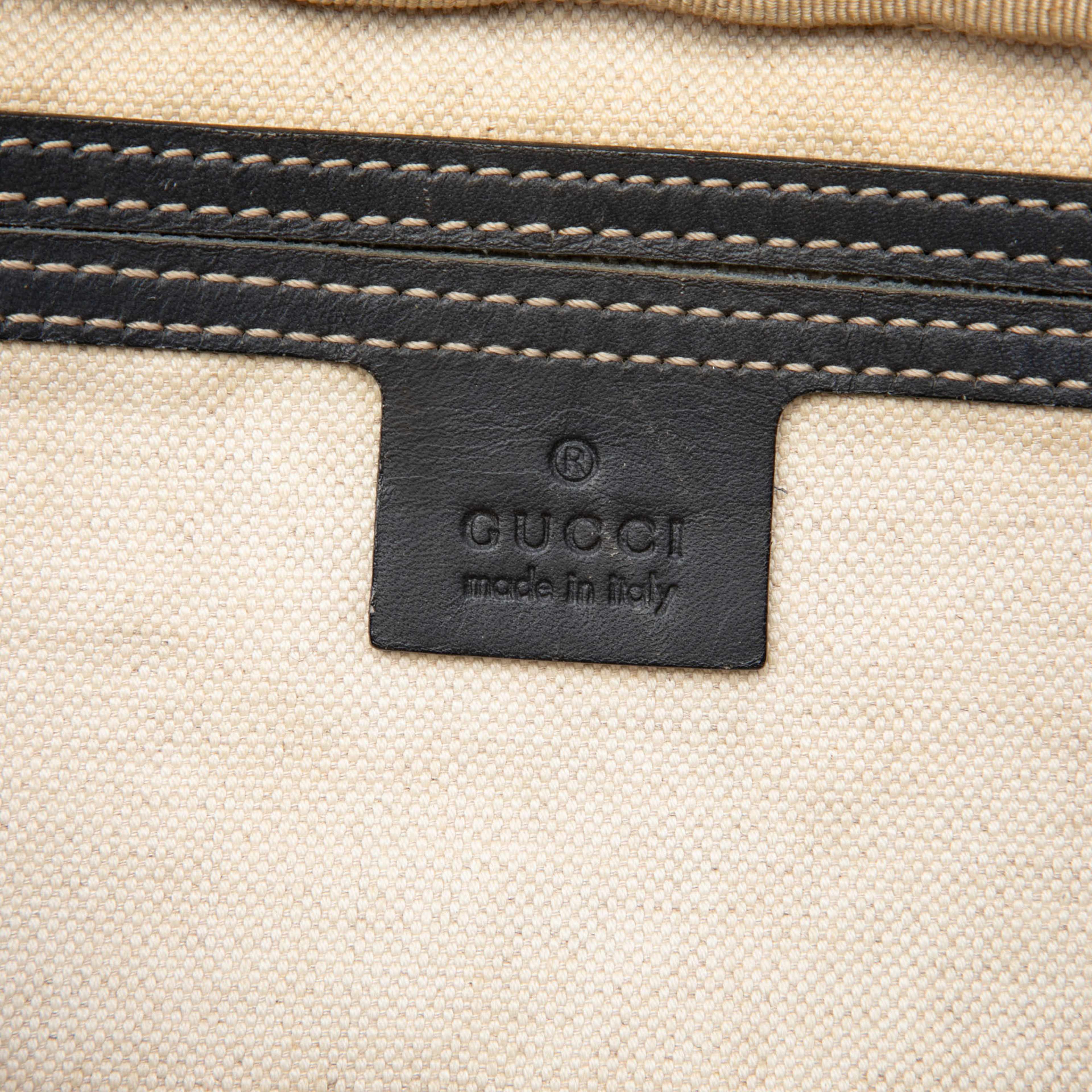 Gucci Gg Supreme Crossbody, från Luxclusif, i färgen beige. Klicka för att öppna bilden i stort format