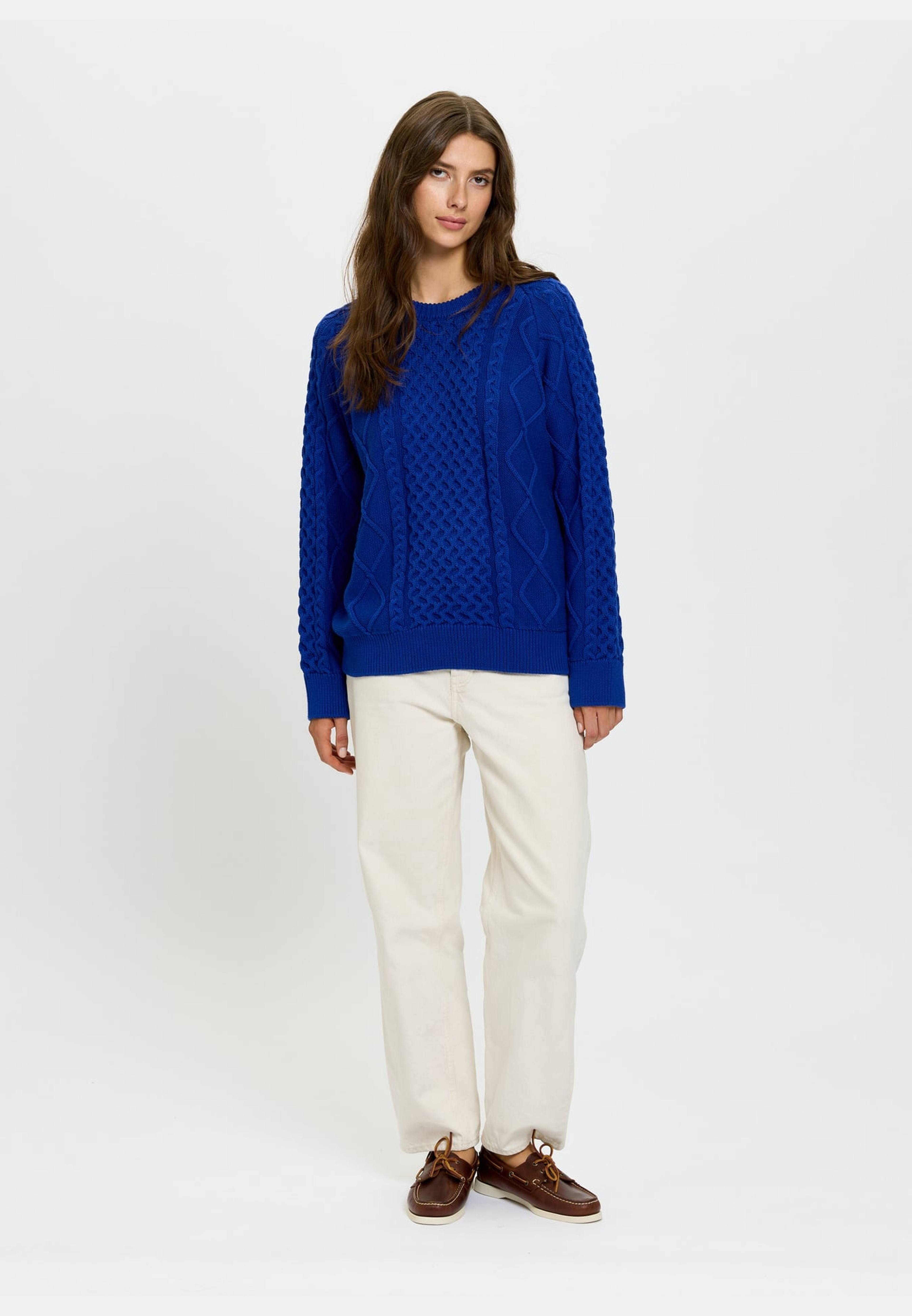 Fender Stickad Tröja Ultramarin, från emmamalena, i färgen blå. Klicka för att öppna bilden i stort format