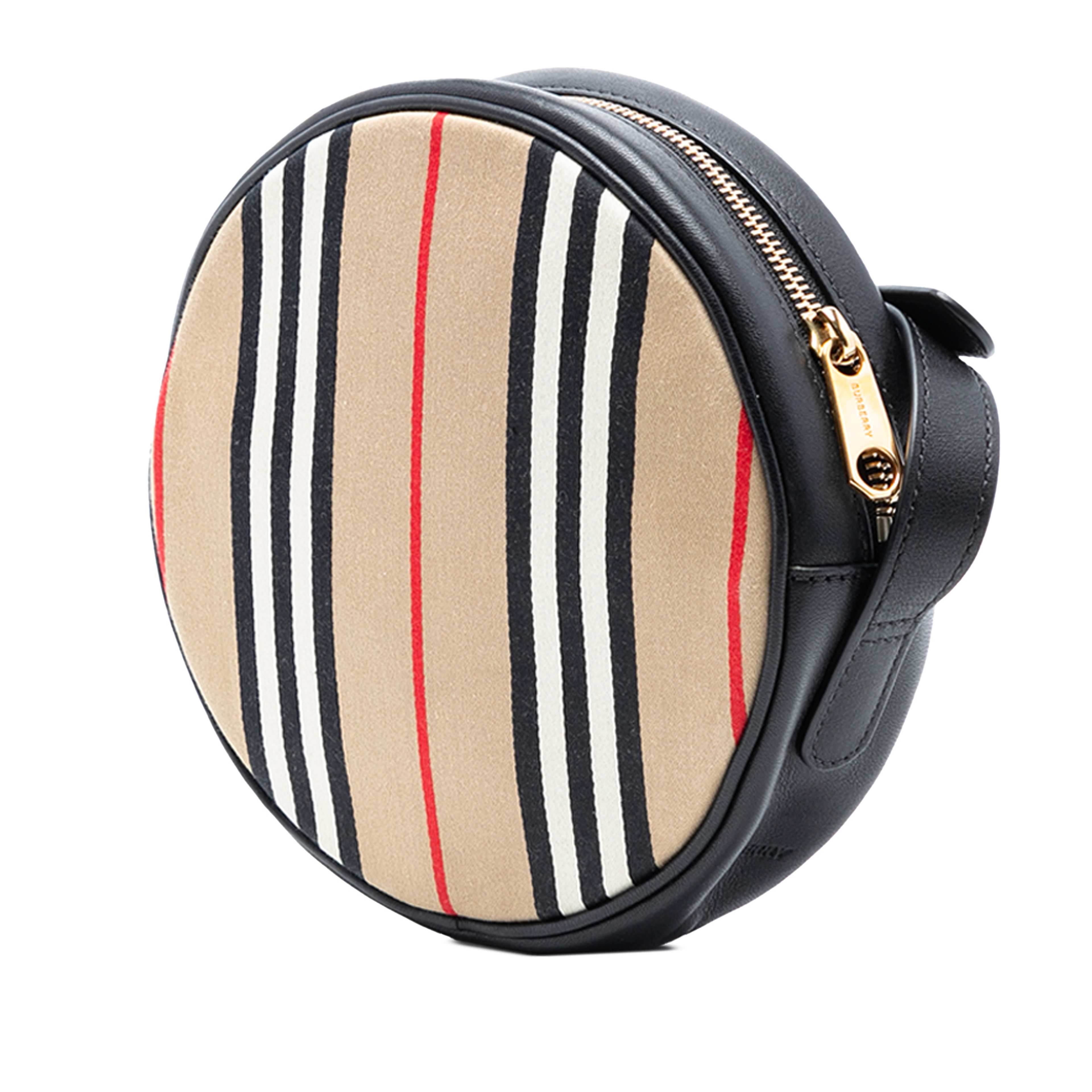 Burberry Icon Stripe Canvas Louise Crossbody, från Luxclusif, i färgen beige. Klicka för att öppna bilden i stort format