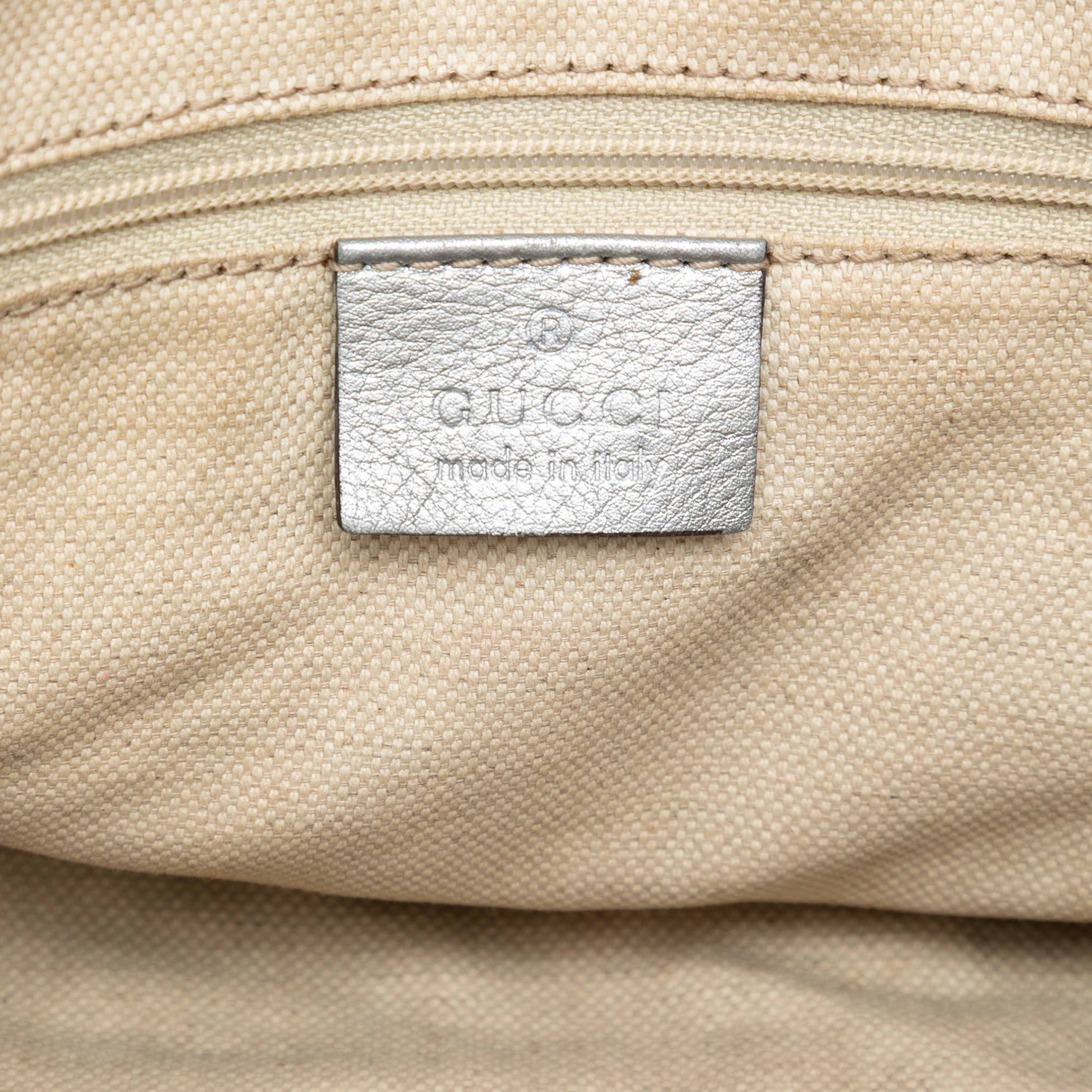 Gucci Large Guccissima Sukey Tote, från Luxclusif, i färgen silver. Klicka för att öppna bilden i stort format