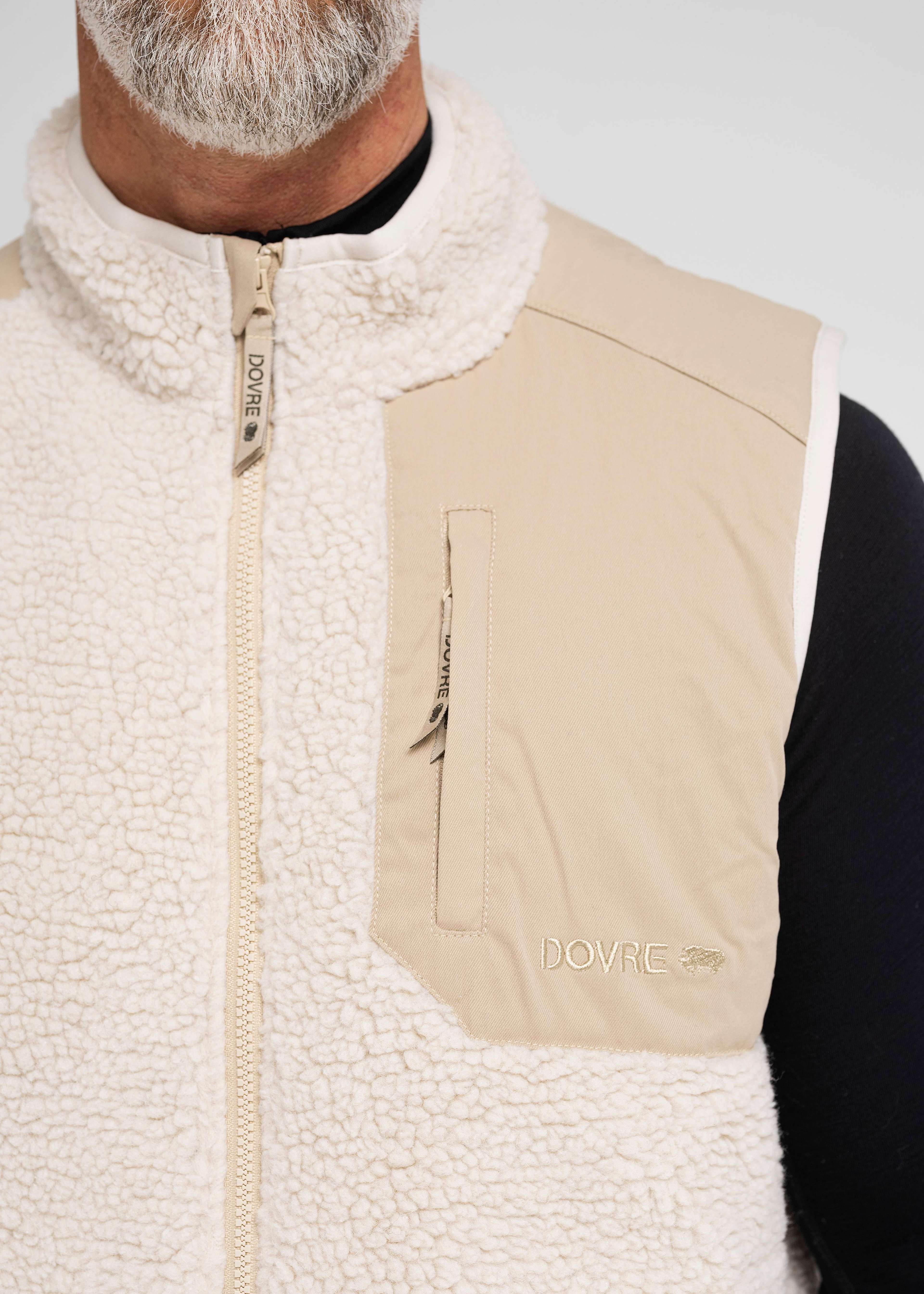 Teddy Fleece Väst | Polyester | Beige, från Dovre, i färgen beige. Klicka för att öppna bilden i stort format