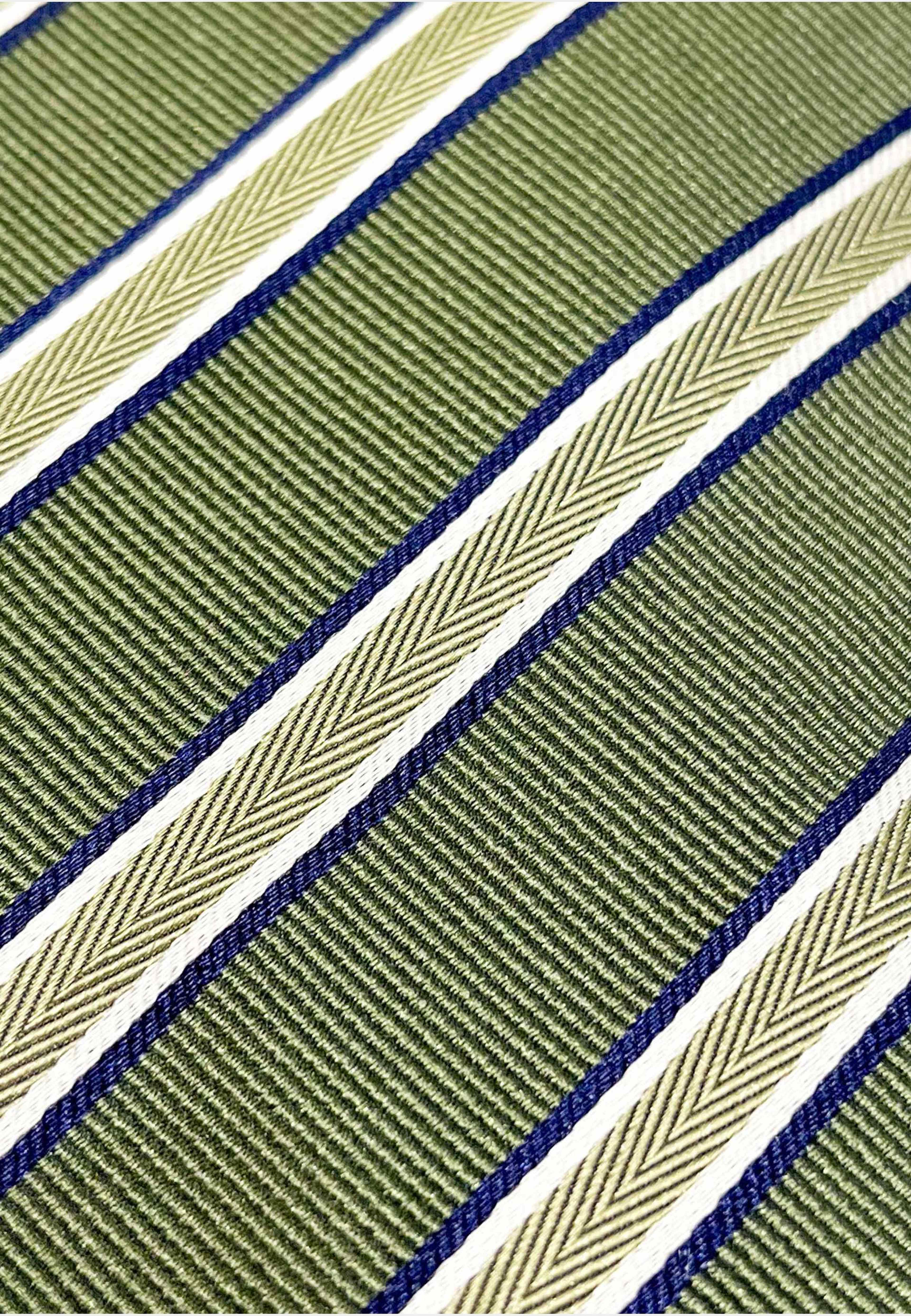 Silk Woven Stripe Tie, från John Henric, i färgen green. Klicka för att öppna bilden i stort format