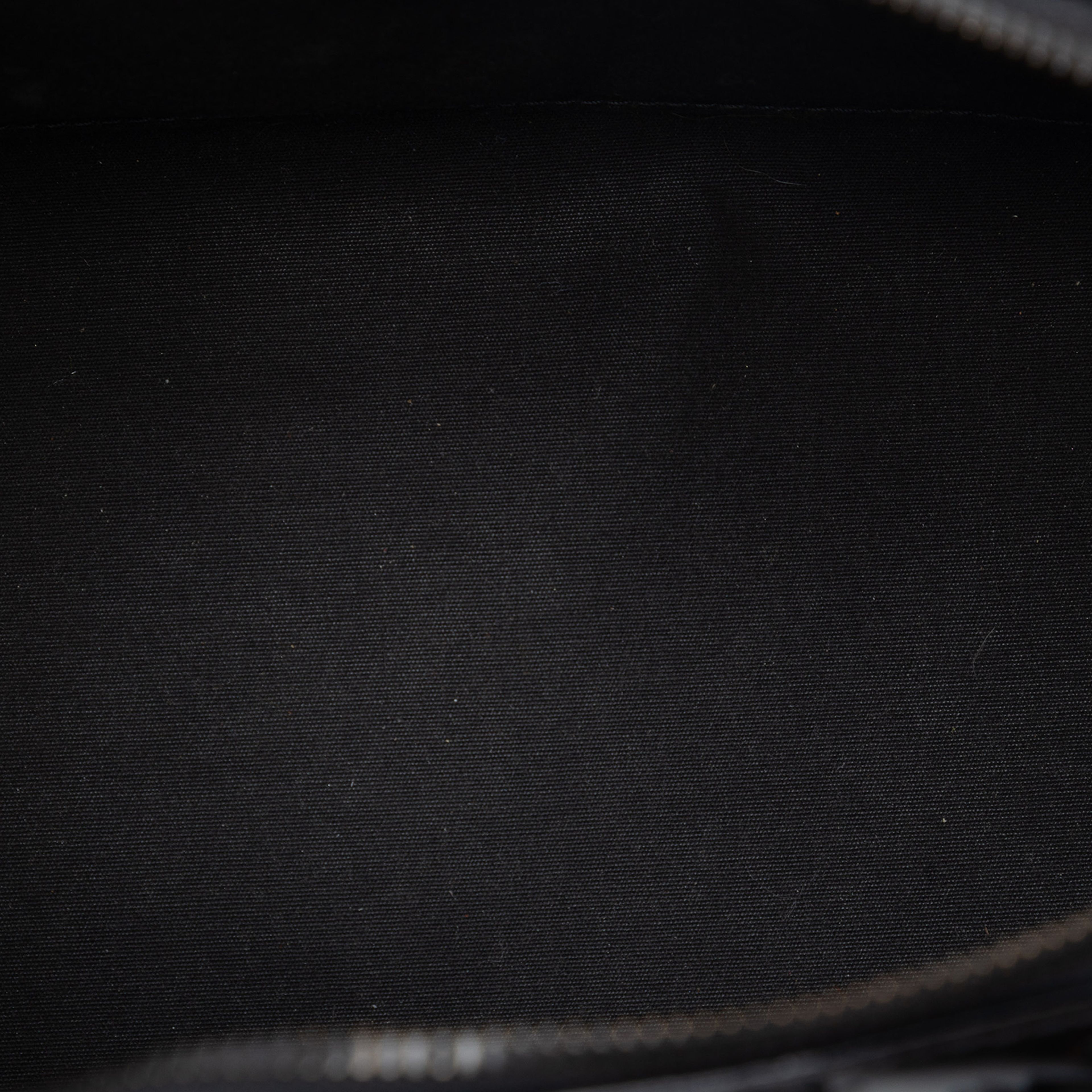 Louis Vuitton Monogram Vernis Montana, från Luxclusif, i färgen black. Klicka för att öppna bilden i stort format