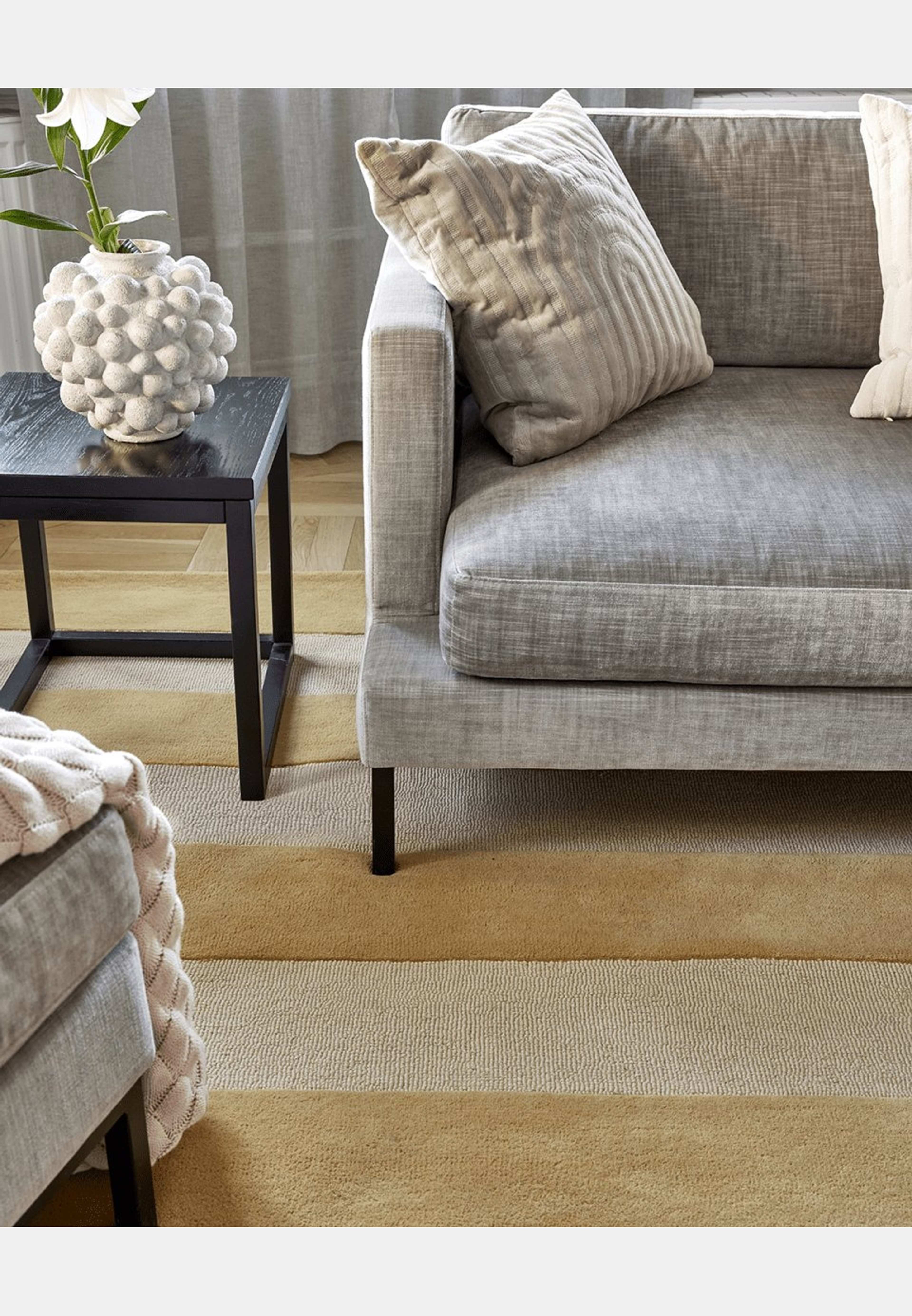 Matta Stripe Boucle, från Classic Collection, i färgen gul. Klicka för att öppna bilden i stort format