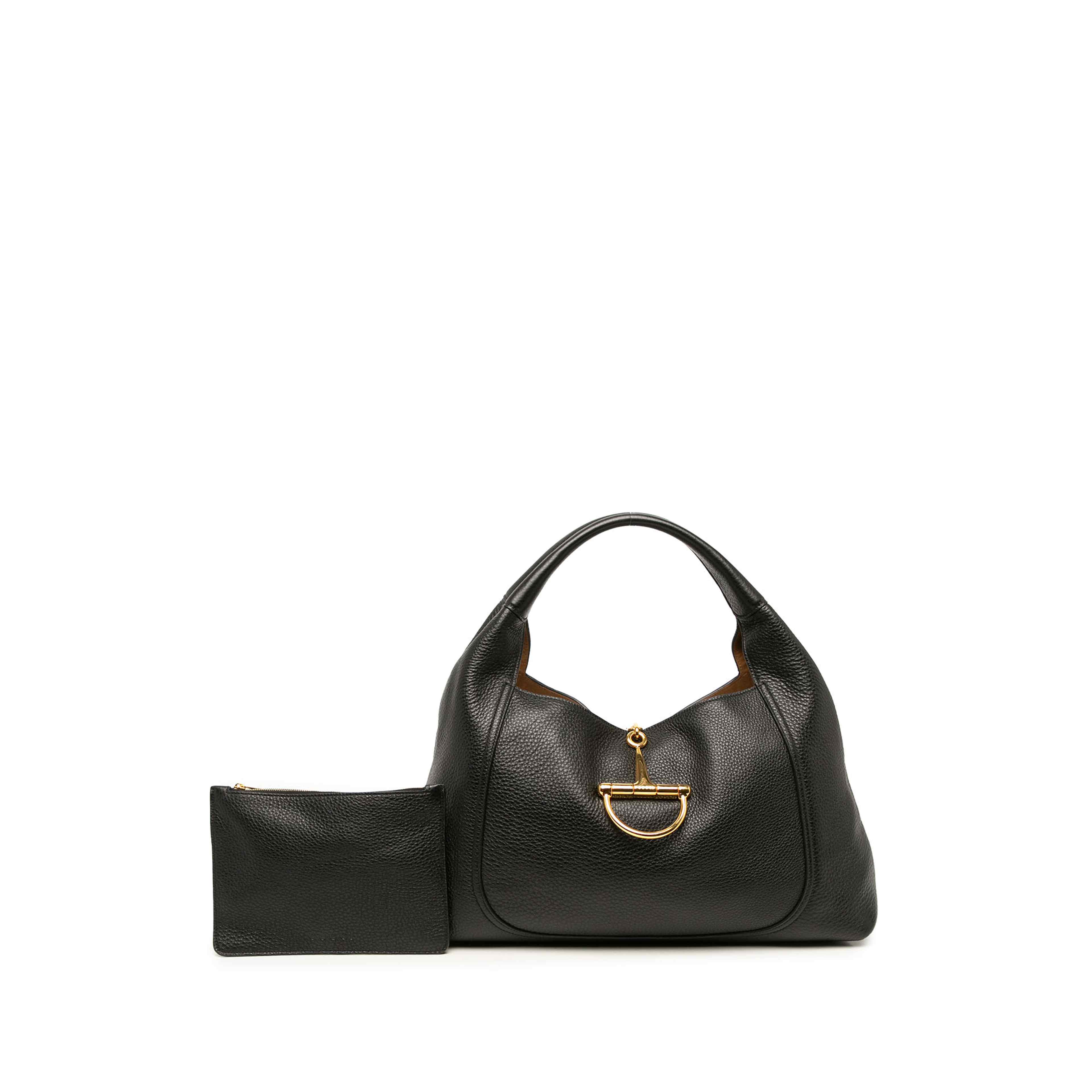 Gucci Maxi Grained Calfskin Softbit Hobo, från Luxclusif, i färgen svart. Klicka för att öppna bilden i stort format