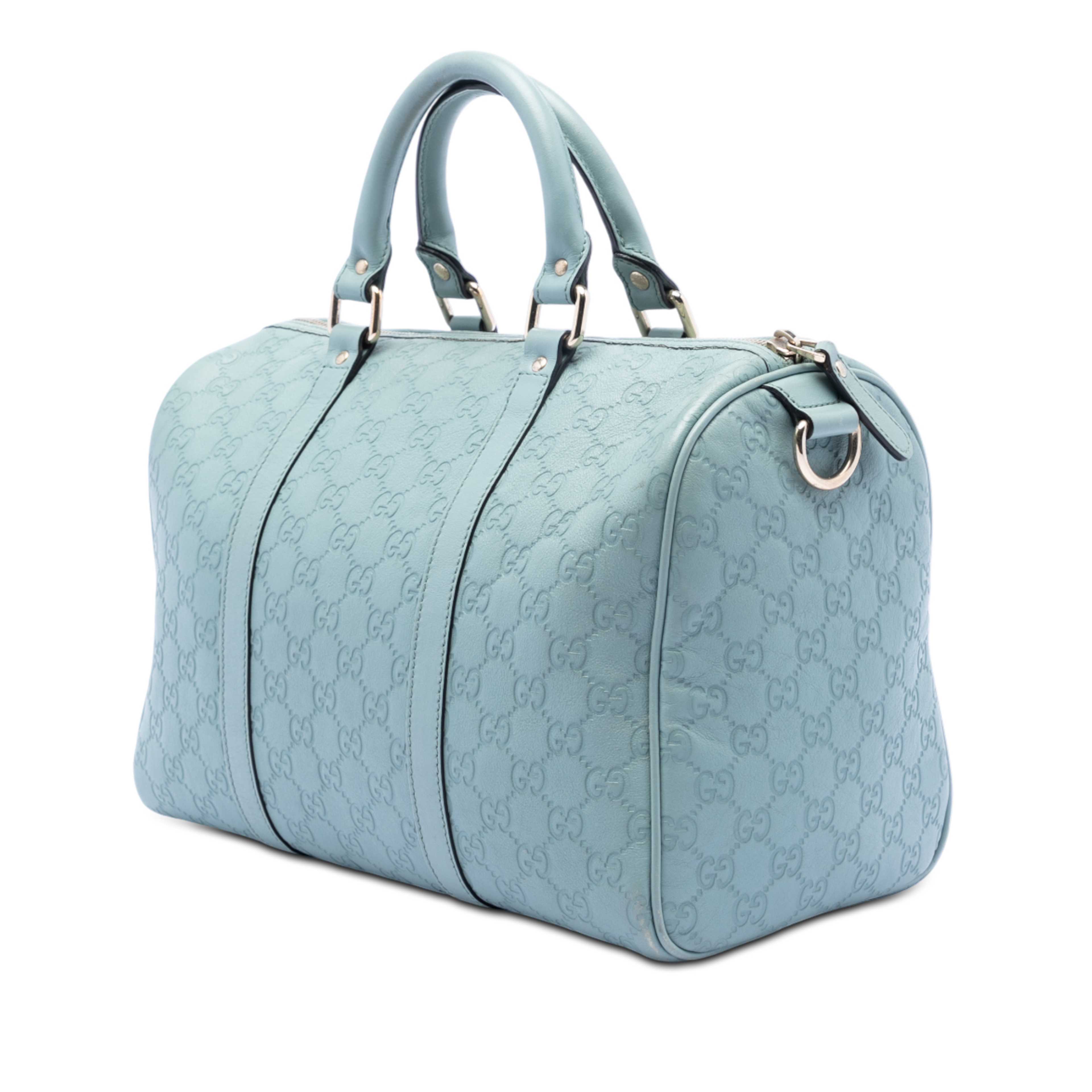 Gucci Medium Guccissima Joy Boston Bag, från Luxclusif, i färgen light blue. Klicka för att öppna bilden i stort format