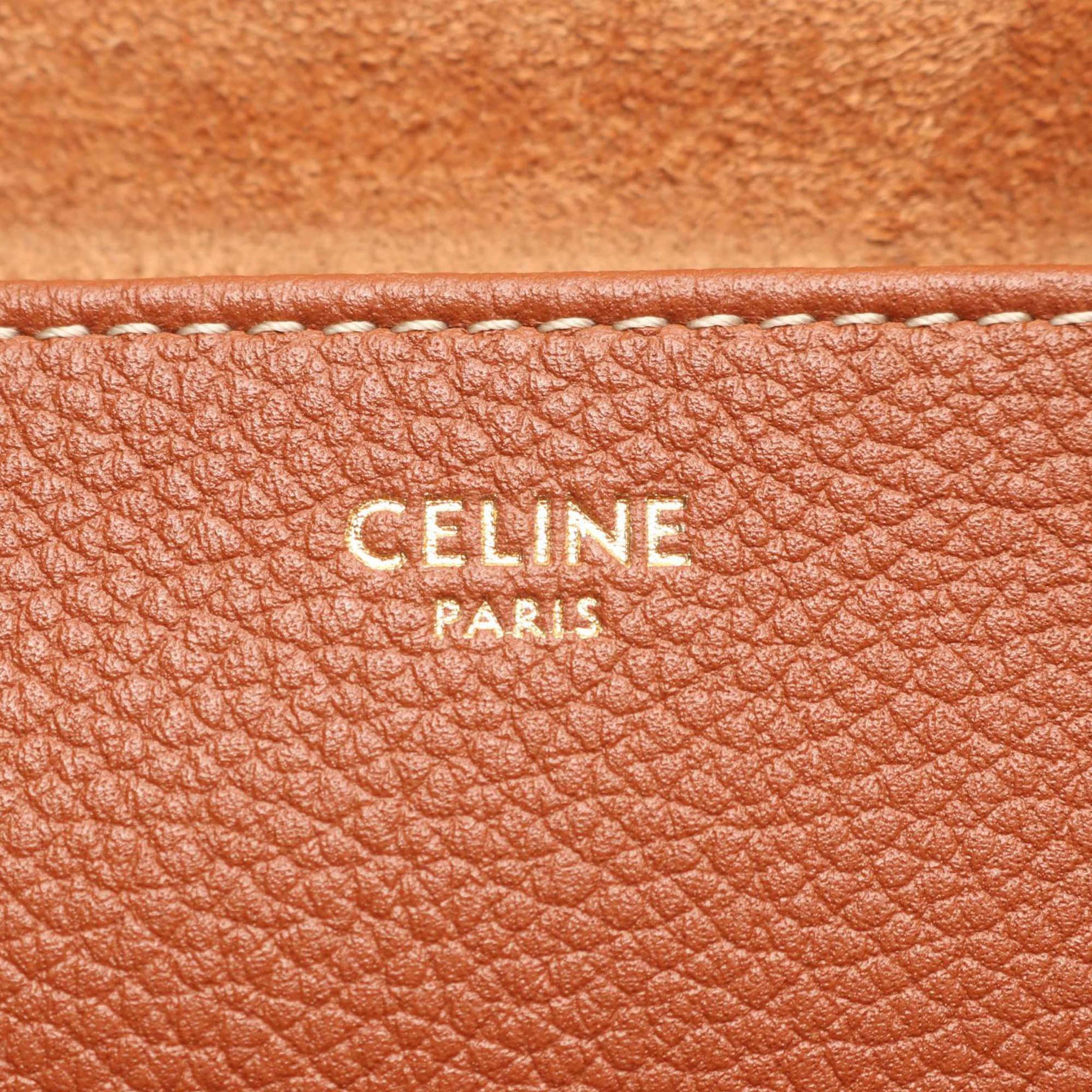 Celine Small Calfskin Cabas Cuir Triomphe Anais Tote, från Luxclusif, i färgen brown.