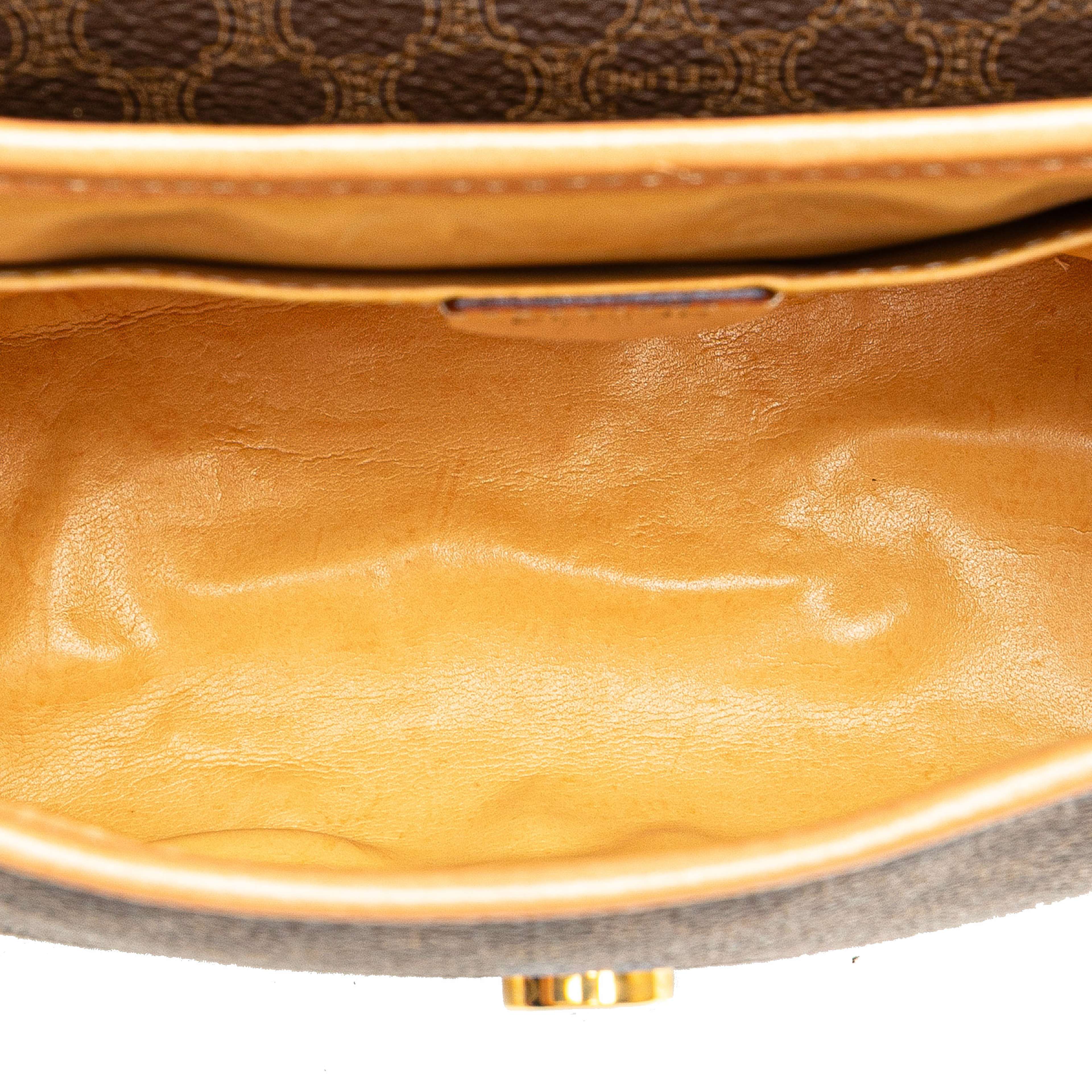 Celine Macadam Coated Canvas Crossbody, från Luxclusif, i färgen brown. Klicka för att öppna bilden i stort format