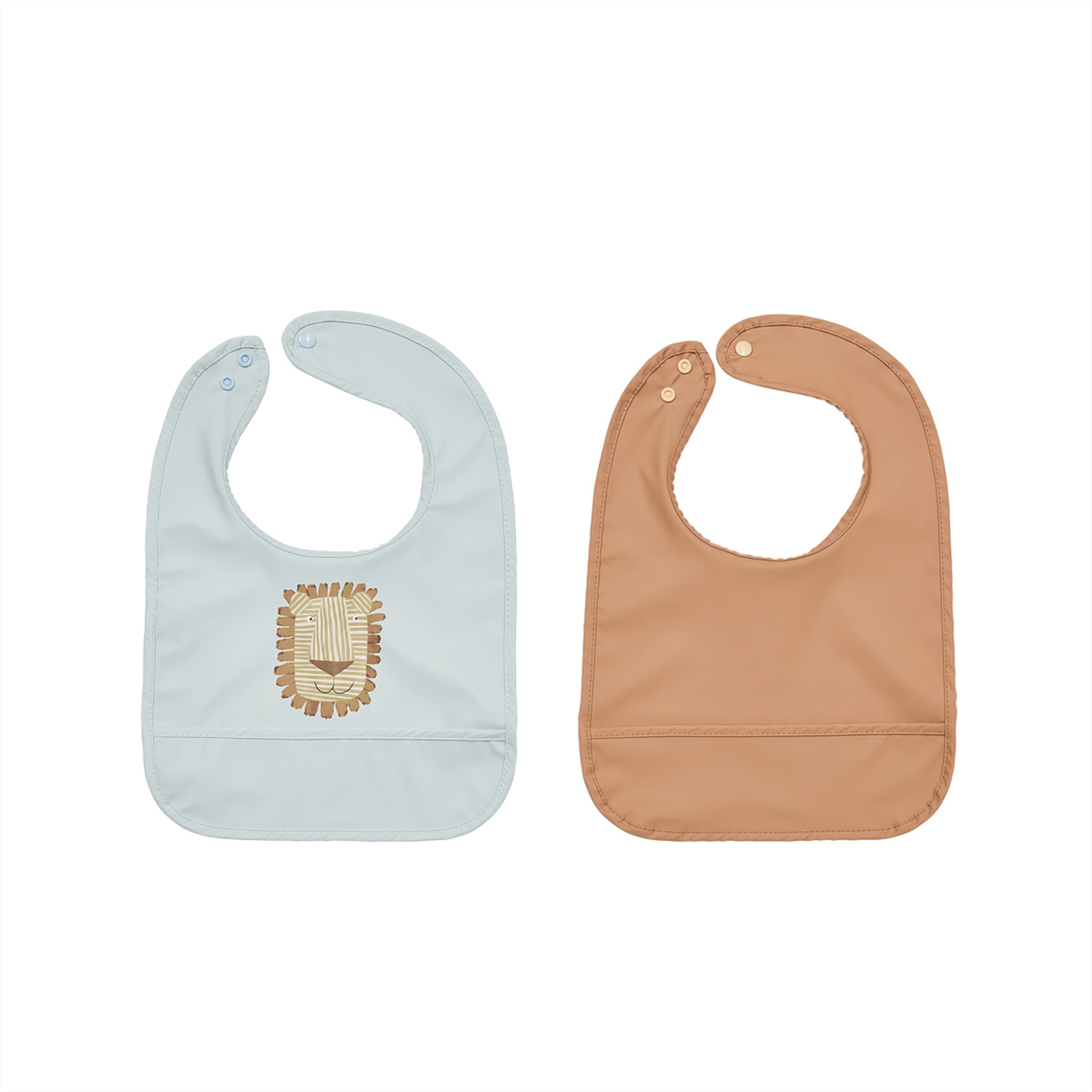 Lobo Lion Bib - Pack Of 2, från OYOY Mini, i färgen caramel,ice blue. Klicka för att öppna bilden i stort format